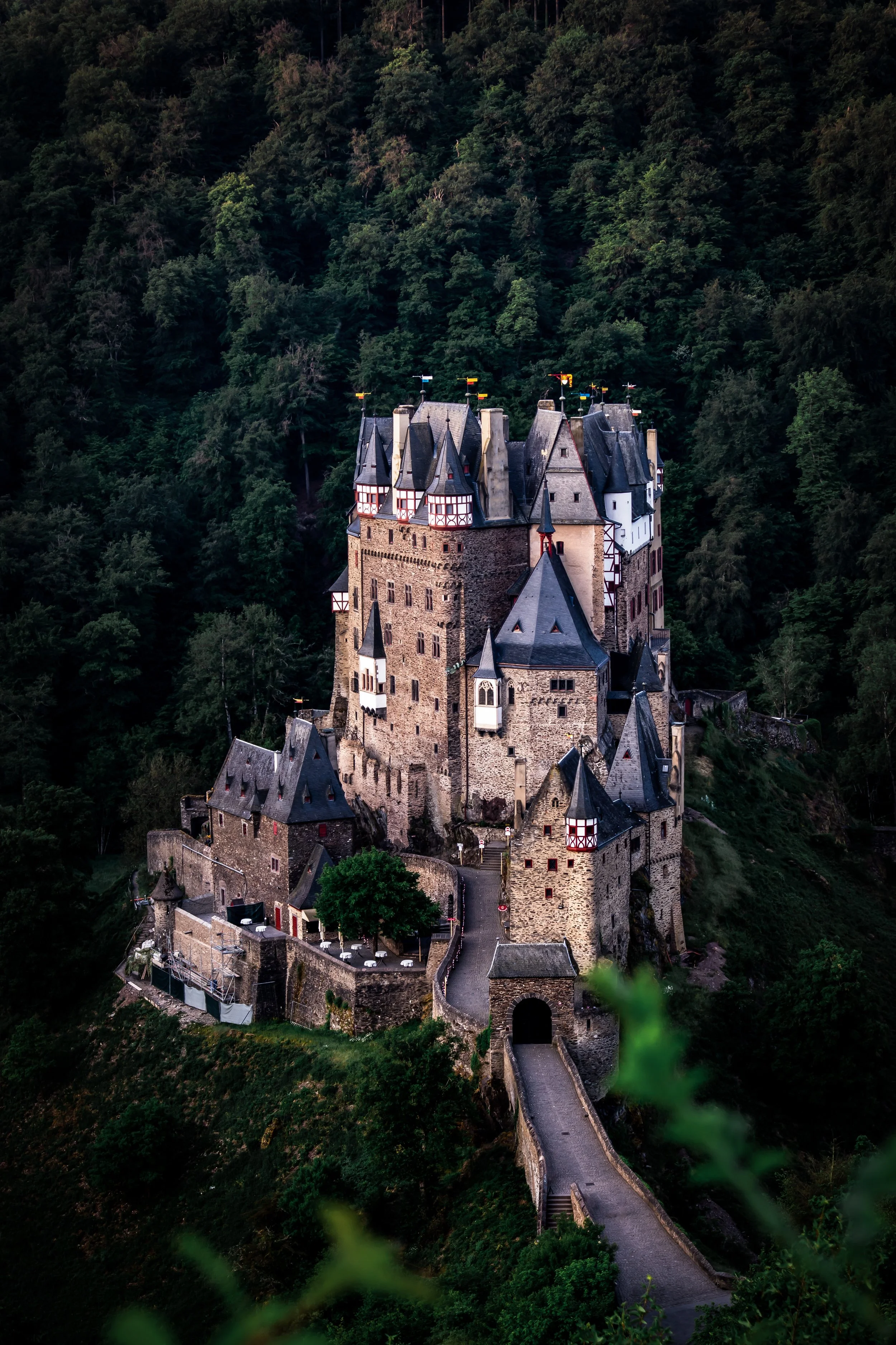 Castle Eltz in Summer_Tobias Steffen_Photography.jpg