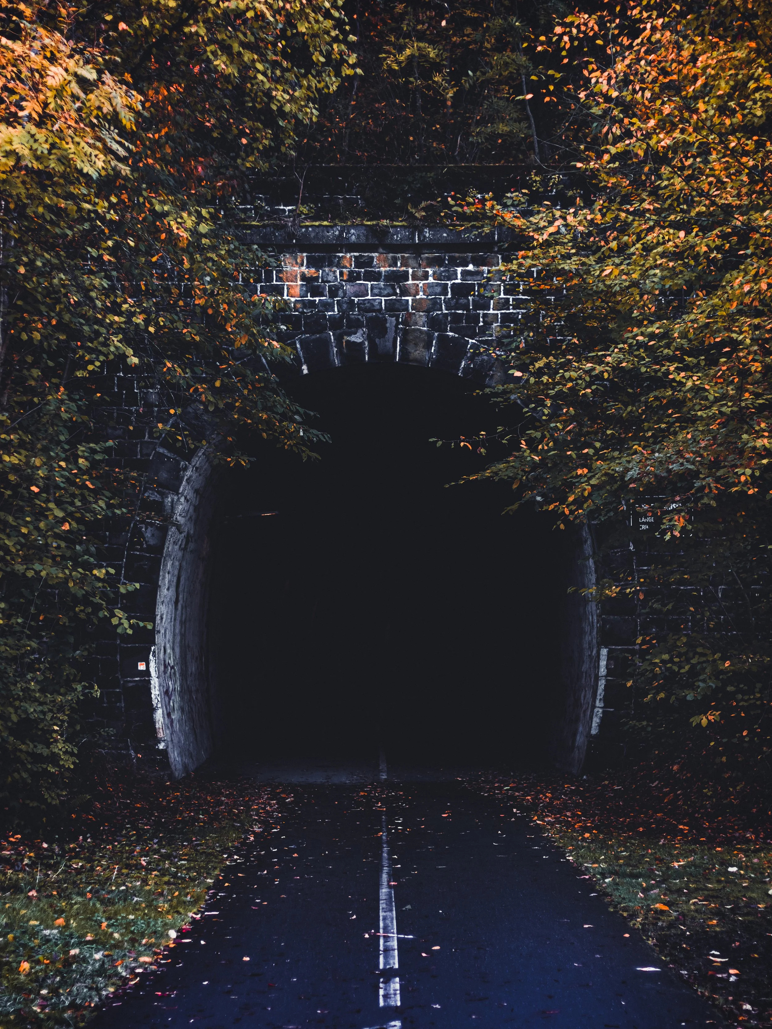 Dark Tunnel_Tobias Steffen_Photography.jpg