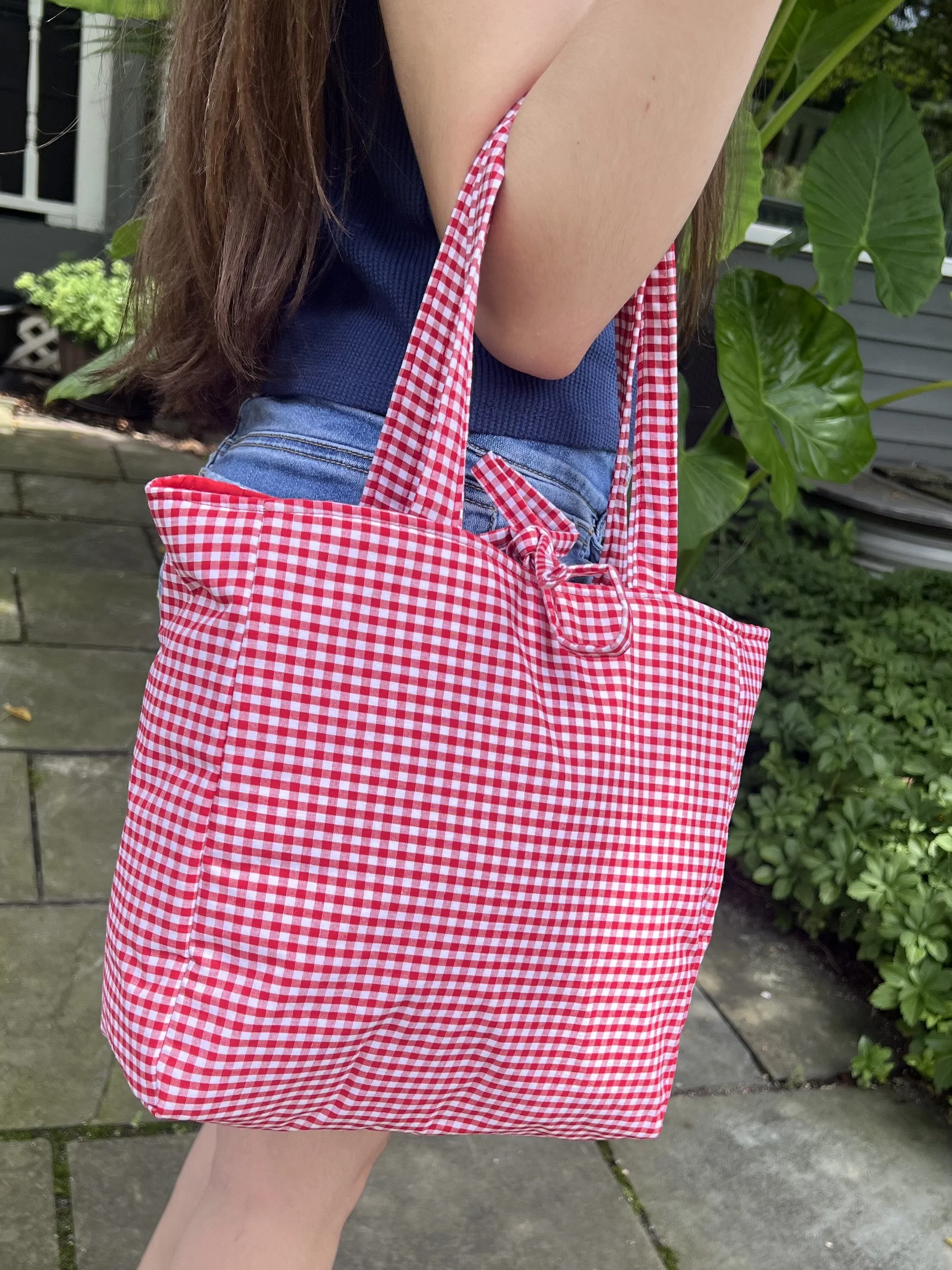 Red checkered tote