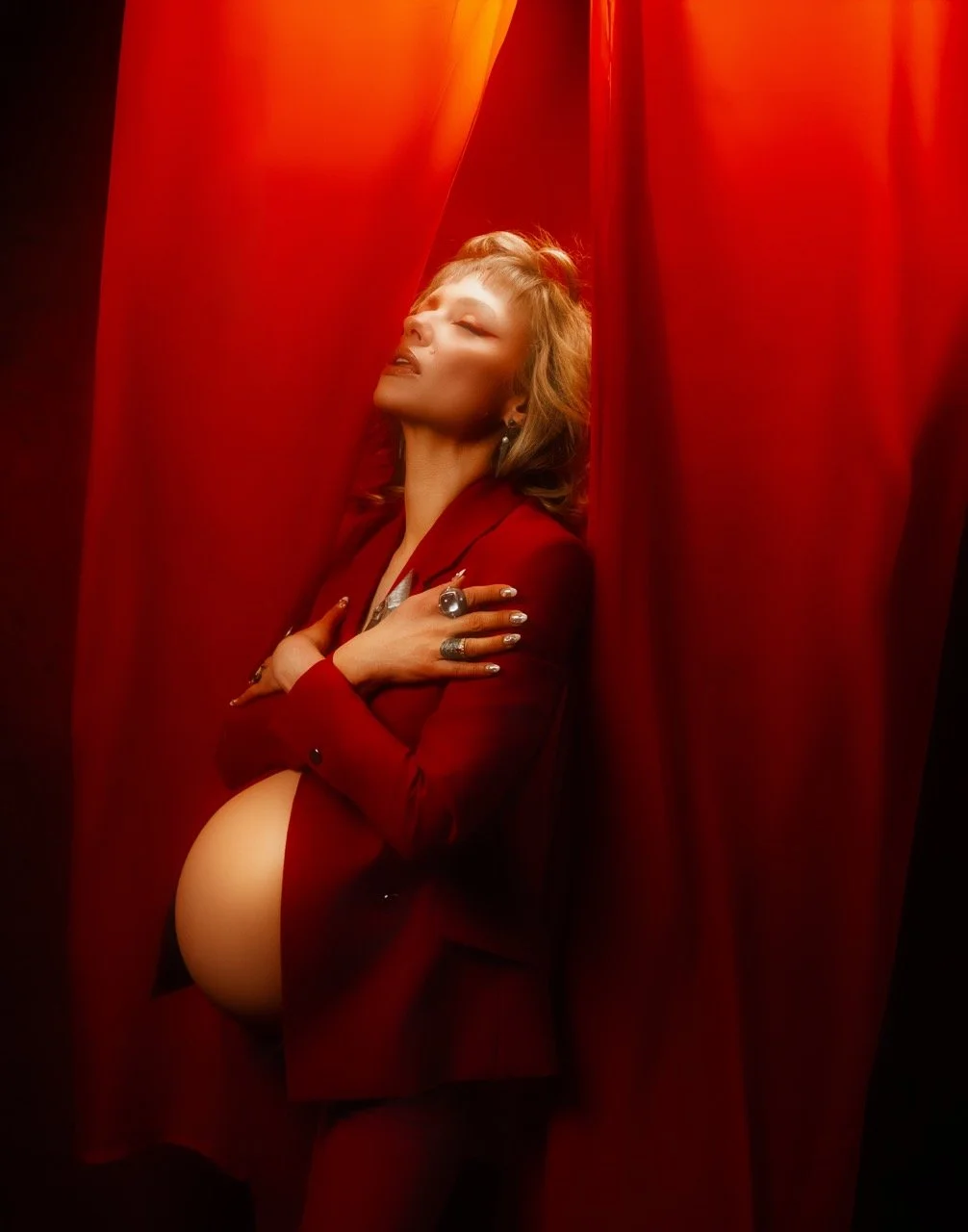 Maternity Photography by Esther Kay_213.jpeg