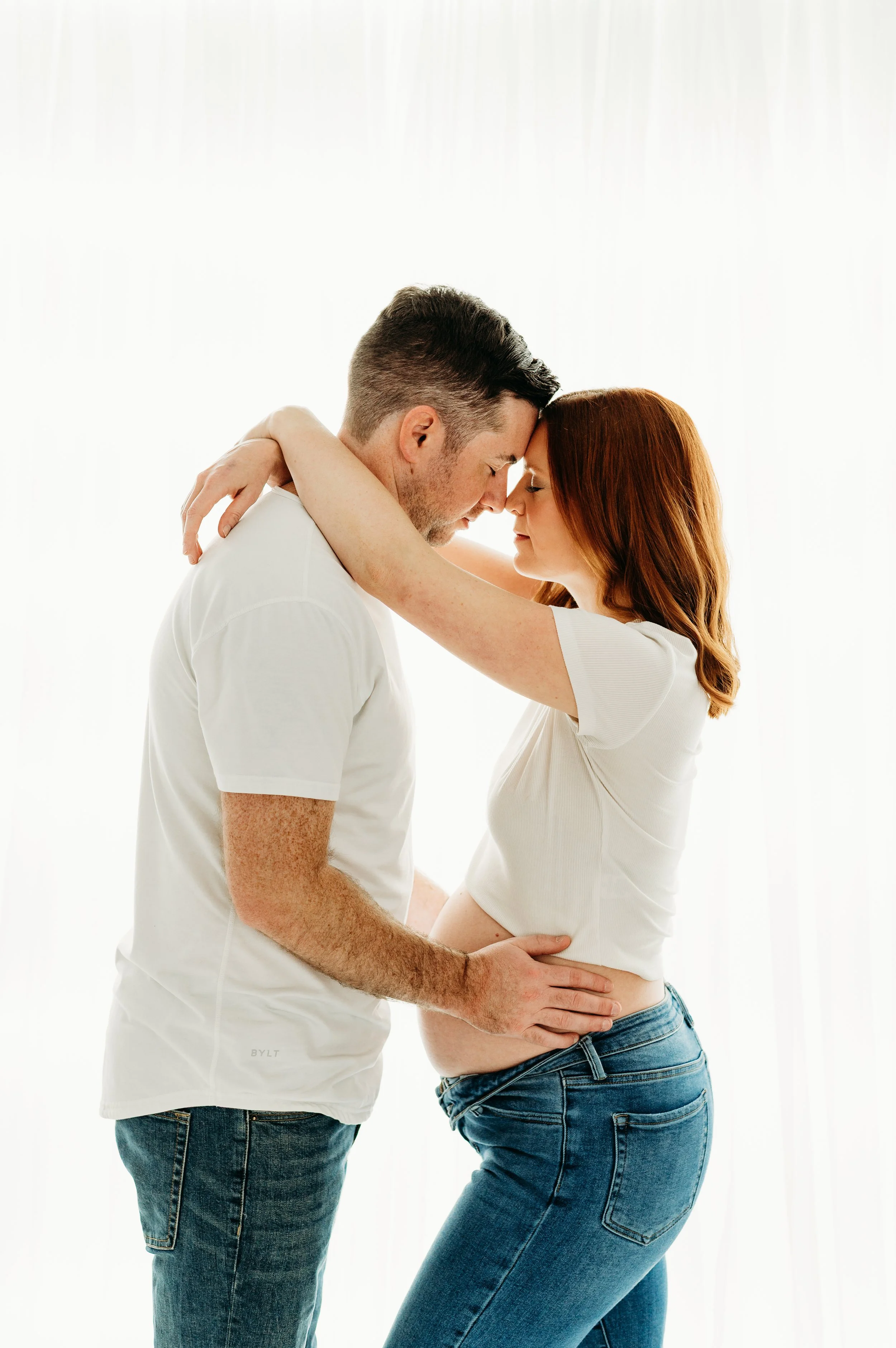 Nashville TN maternity and newborn photographer bump to baby