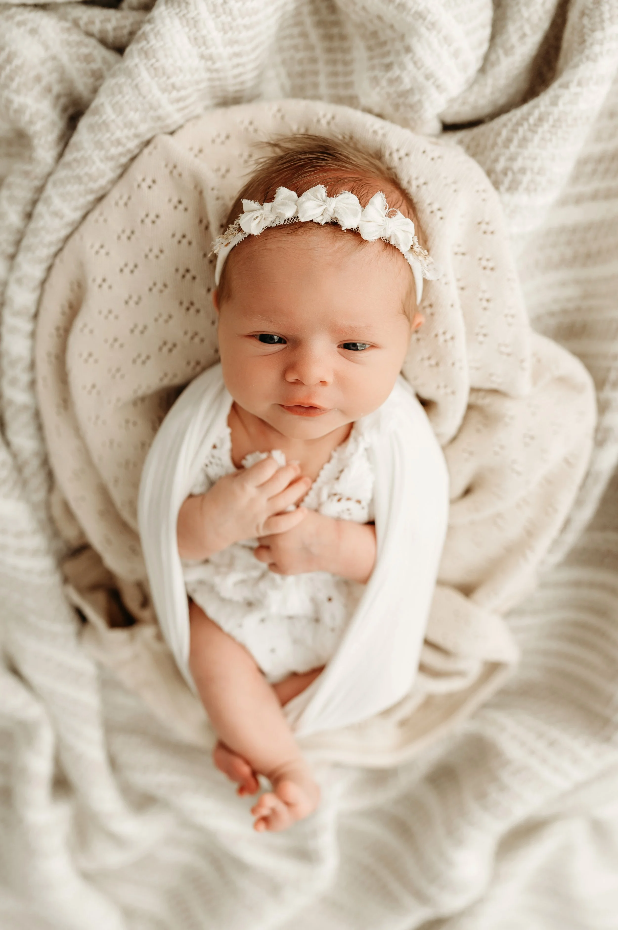 Nashville TN newborn photography - a relaxed newborn session with eye contact