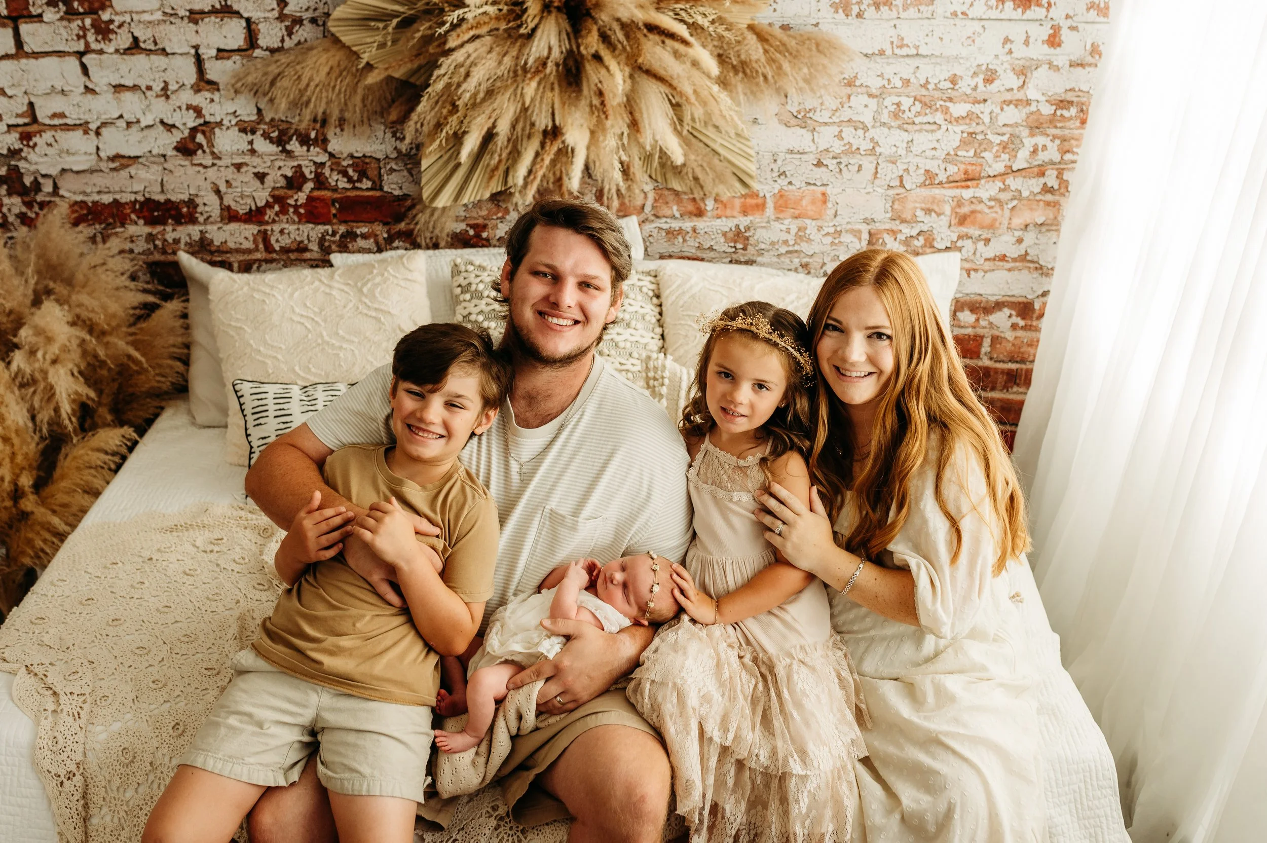 relaxed newborn family photo in Pleasant View, TN