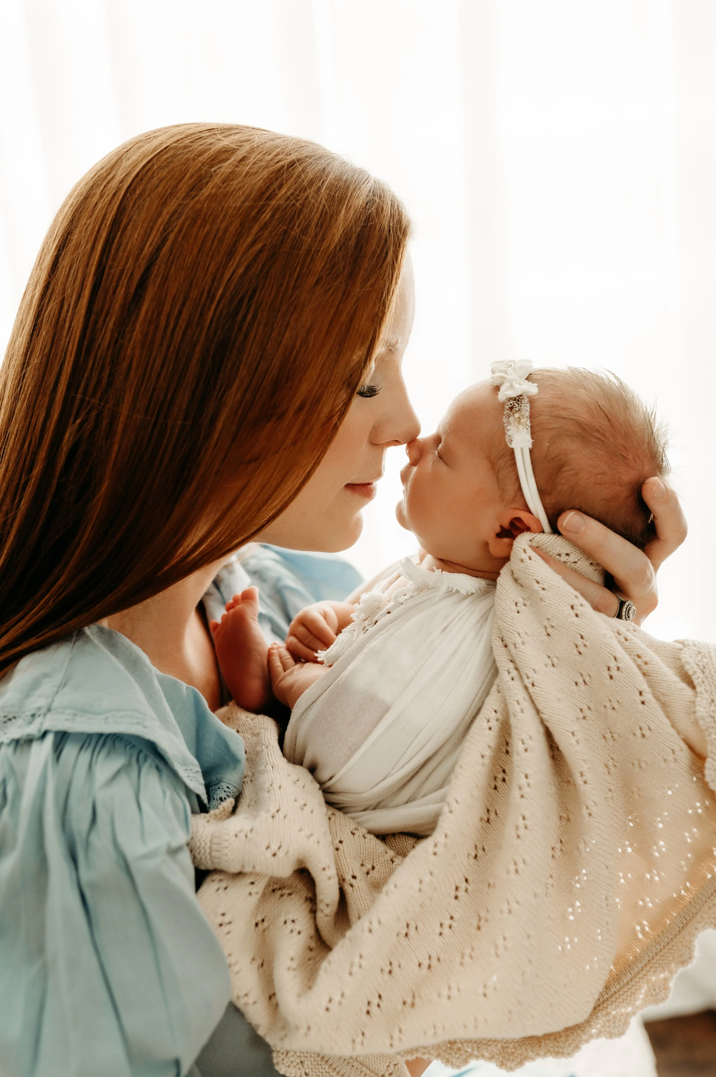 Nashville TN newborn and maternity photography with mom and baby in natural light