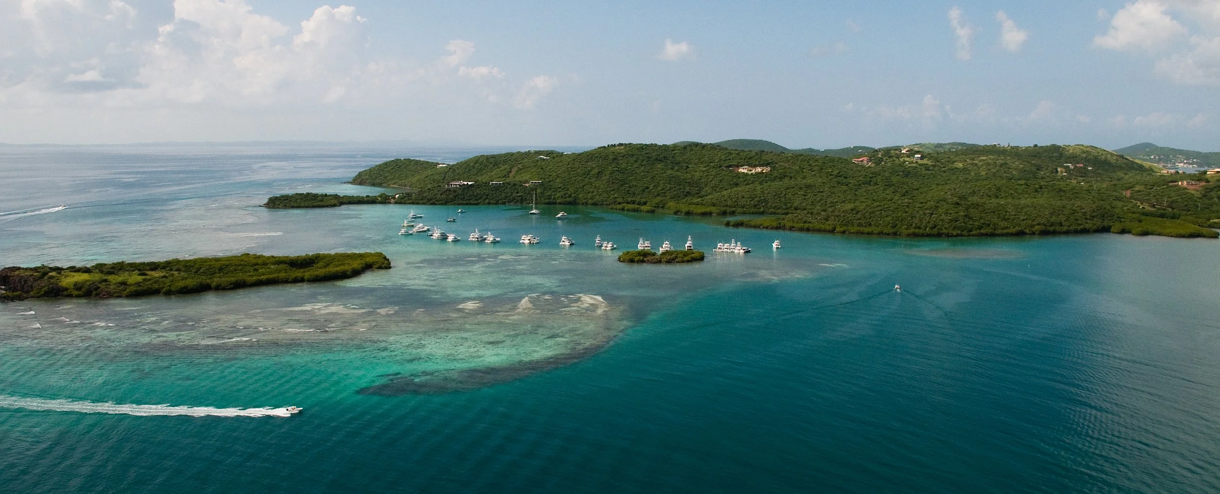 La Pela and Manglar Bay