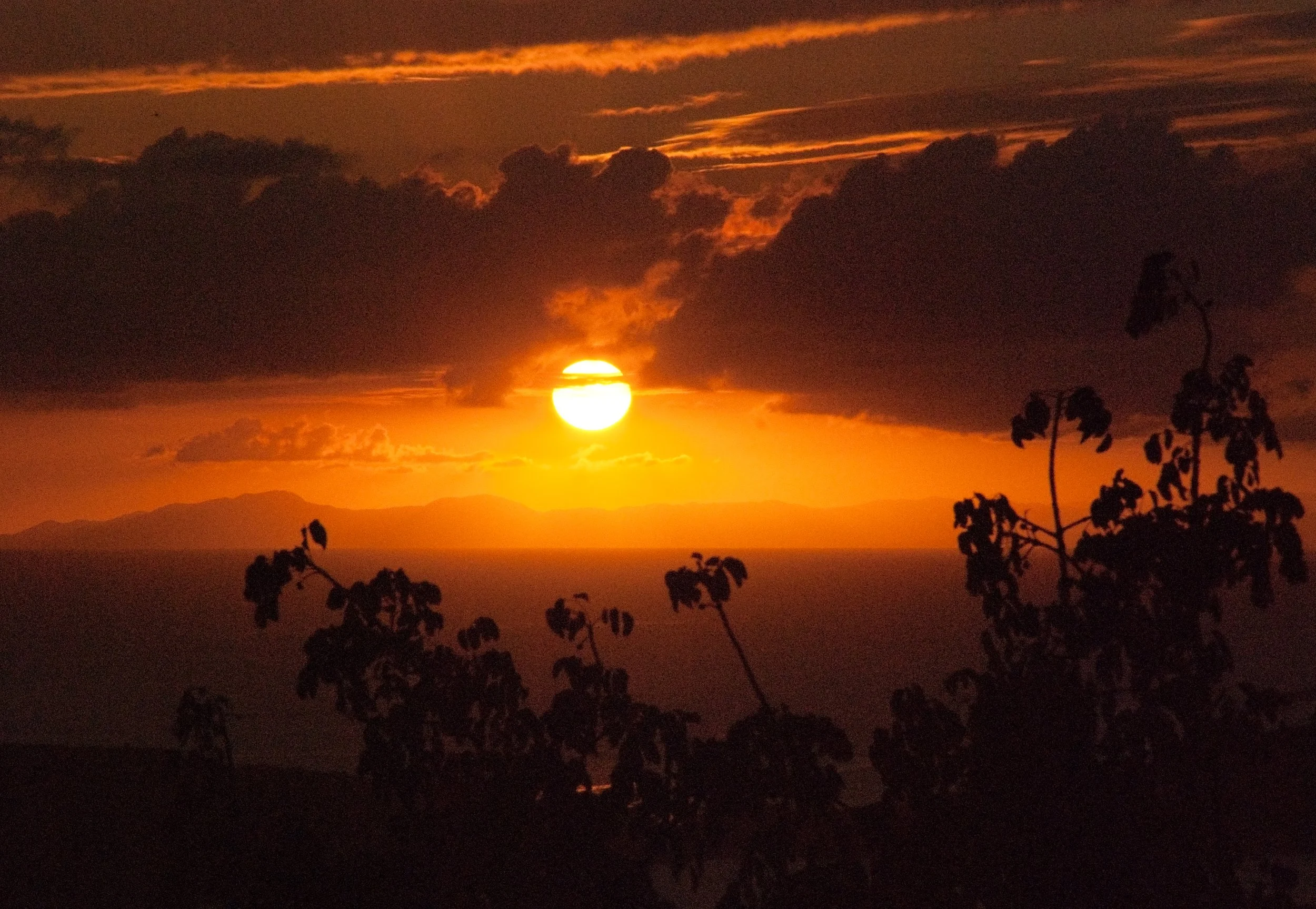 Sunset over the Big Island from Culebra