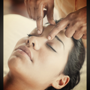 Soundaryam Vardhini (Ayurvedic Facial)