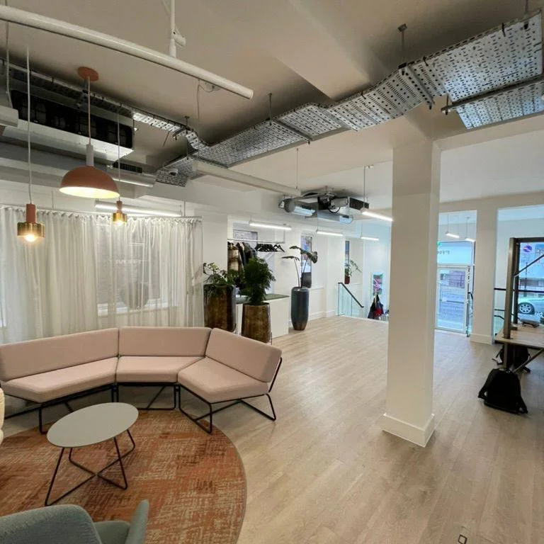Transforming a space is about more than just paint &mdash; it&rsquo;s about bringing a vision to life. We recently worked with a commercial furniture manufacturer on their London showroom, where we started with a blank canvas of white walls.

Working