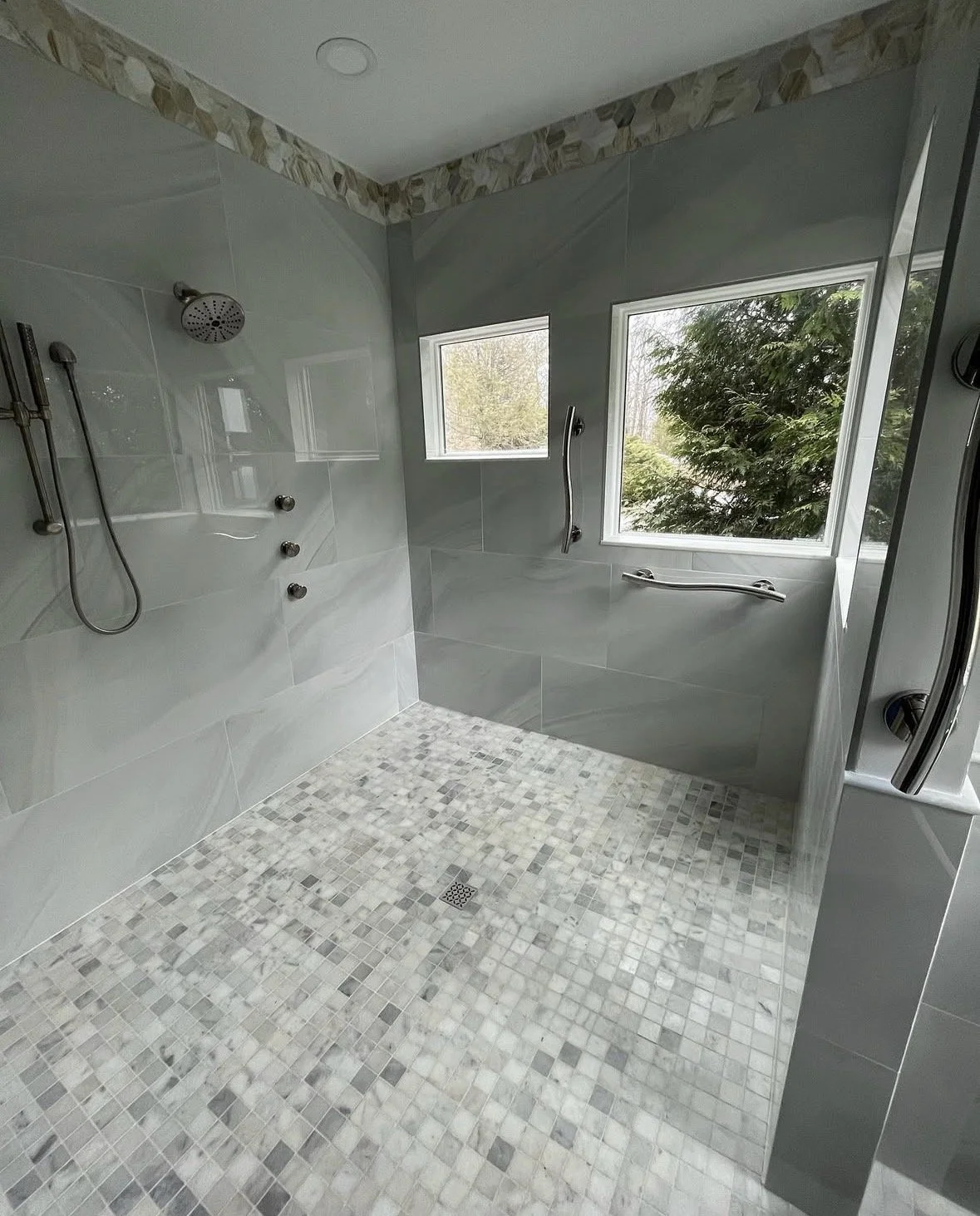 Master Bathroom Renovation - Wet Area.
Converted a large tub area into a spacious 7'x8' walk-in shower with a vessel tub for a modern look. 