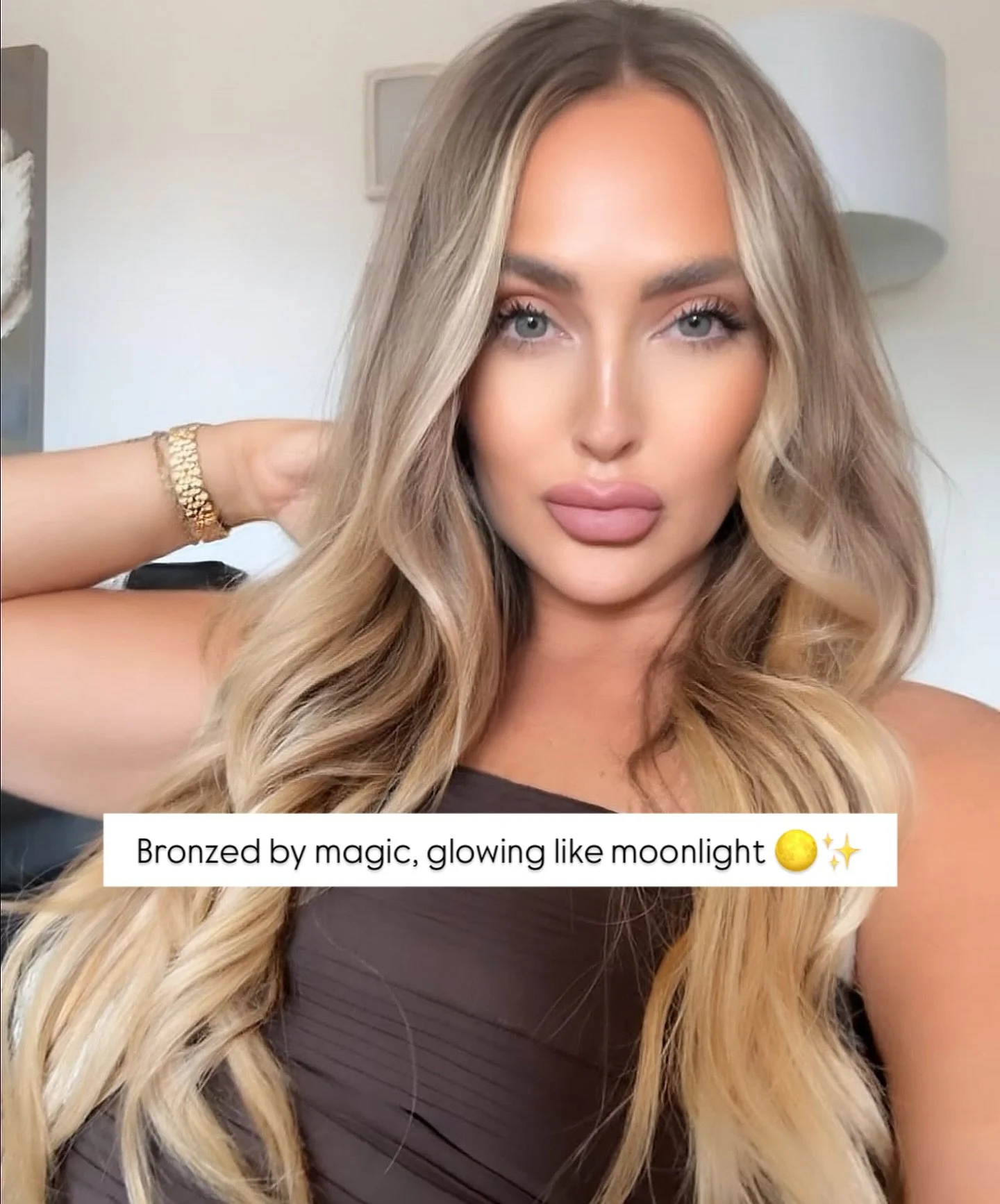 The air is getting crisp &amp; the days are getting shorter. Keep that tan glowing + pre book your Halloween appointments so don&rsquo;t live with a 👻 regret.

#halloween #spraytancalgary #calgarytans #yyc #calgary #beauty #fall #spookyseason #moonl