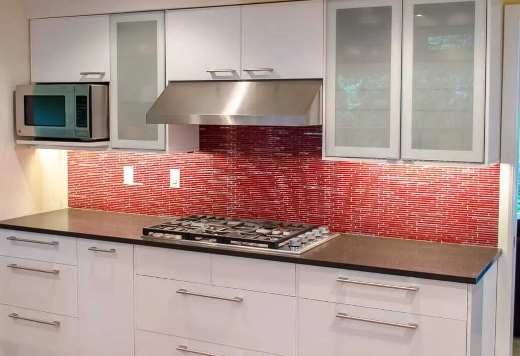 An IKEA kitchen that pops!