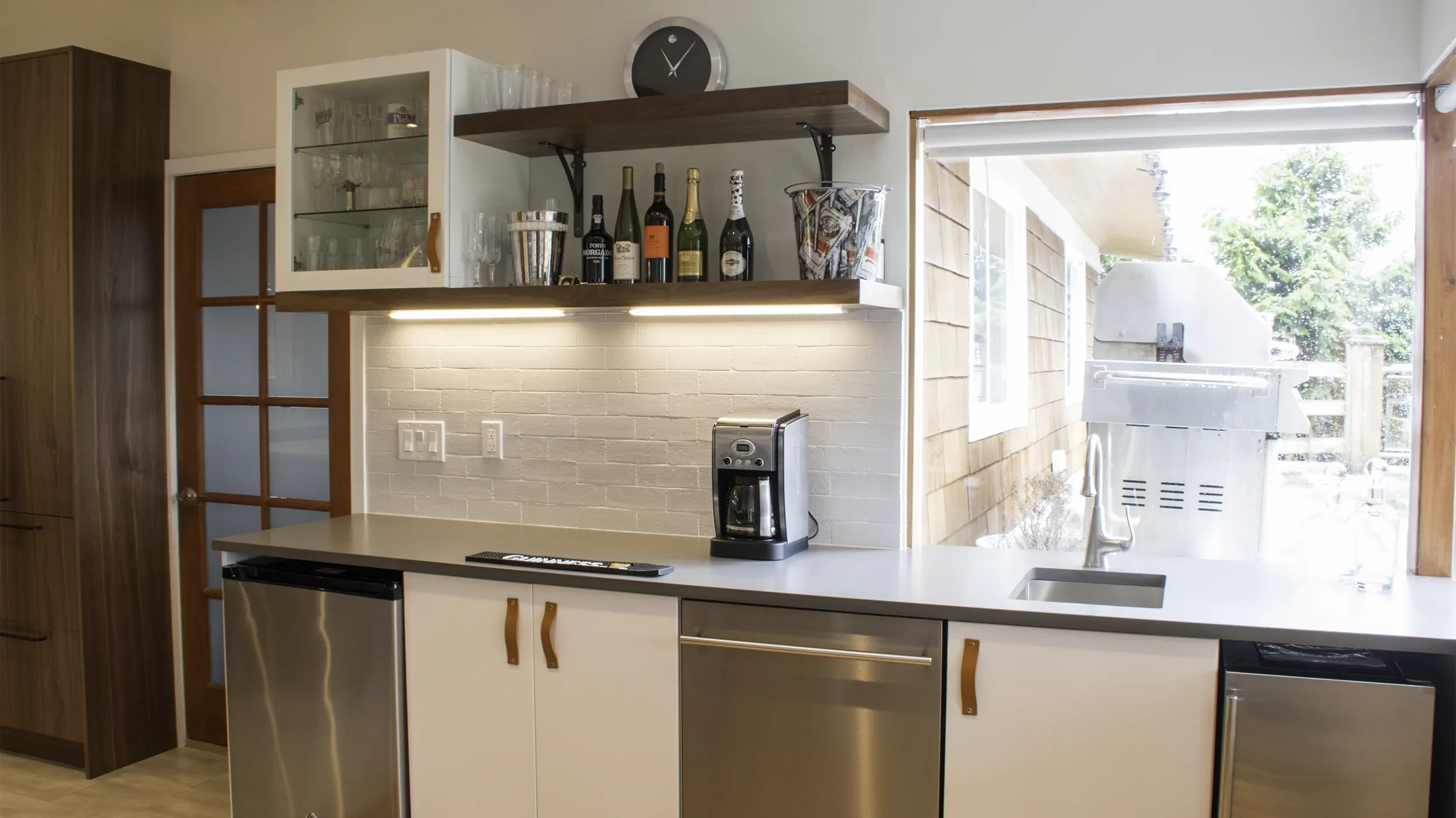 seattle-kitchen-remodel-mini-bar-beverage-center-bar-sink-wine-fridge.webp