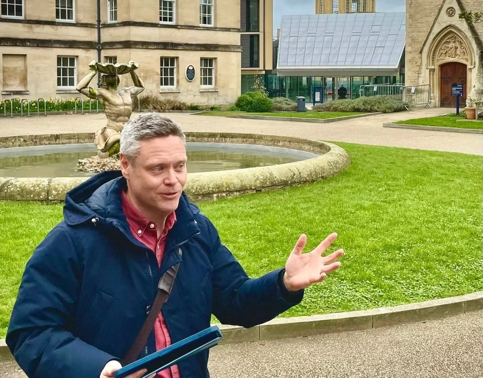 Tour guide Rob talking in the Radcliffe Observatory Quarter