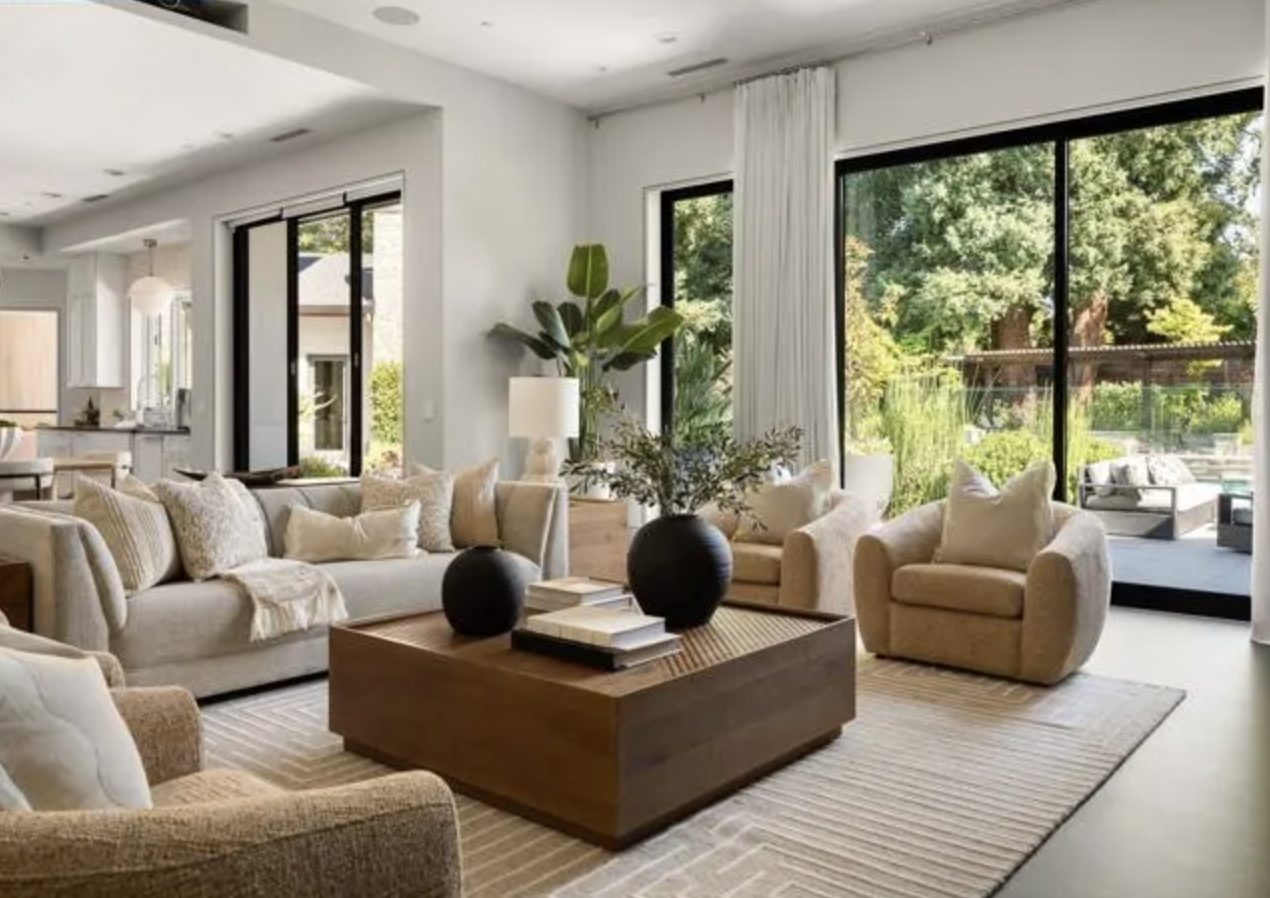 80-lark-place-alamo-family-room-fireplace-home-staging.png