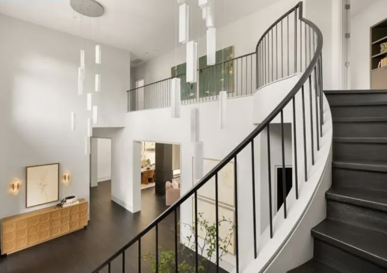 80-lark-place-alamo-grand-entry-home-staging.png