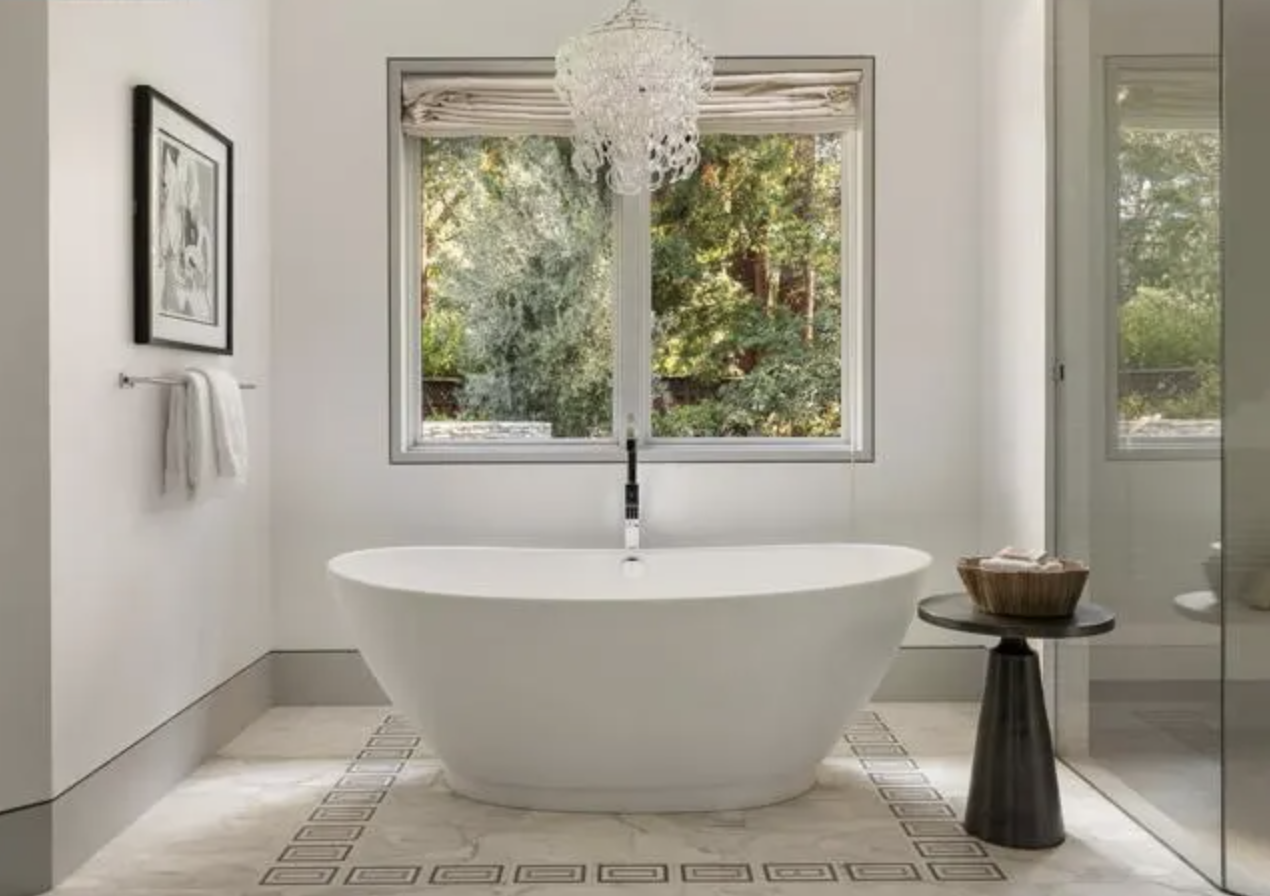 80-lark-place-alamo-primary-bathroom-home-staging.png