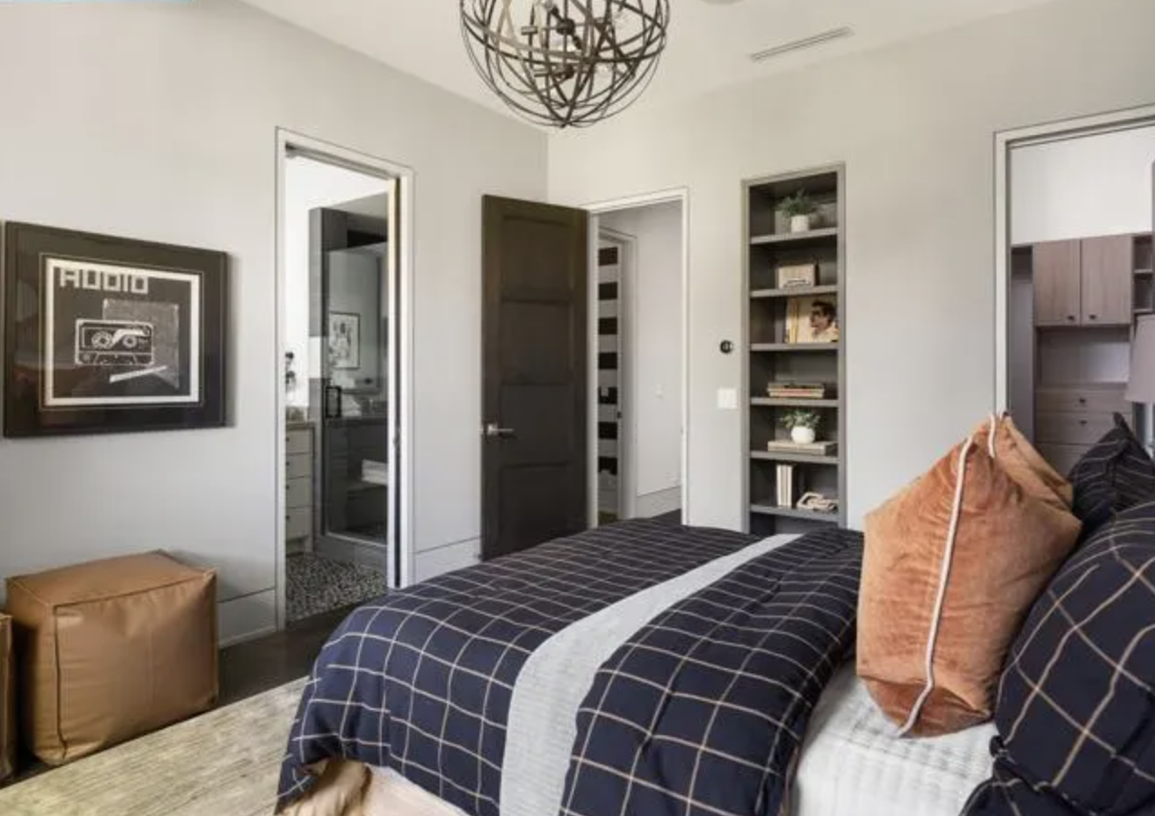 80-lark-place-alamo-secondary-bedroom-home-staging.png