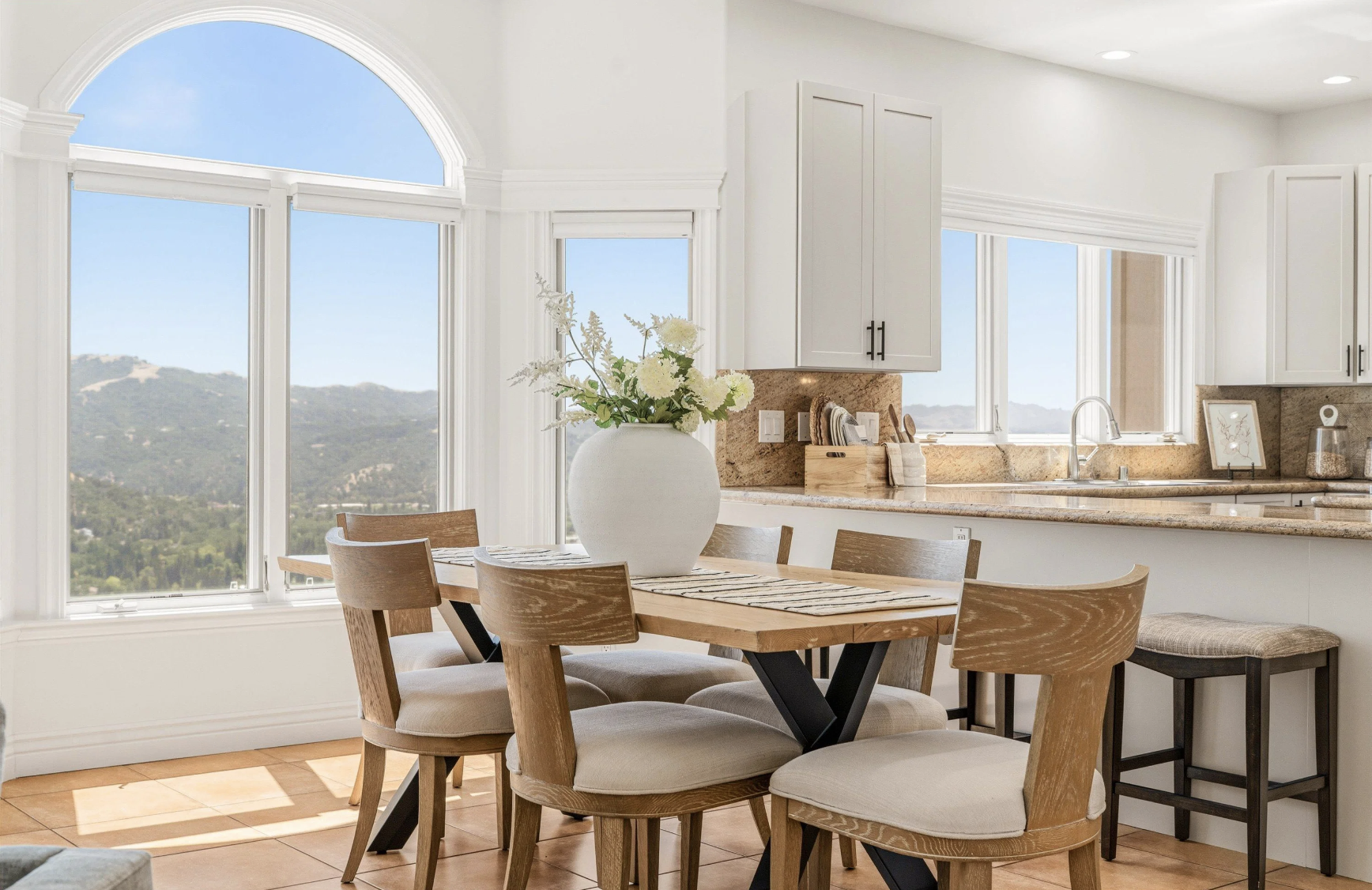 554-oakshire-alamo-designer-kitchen-home-staging.png