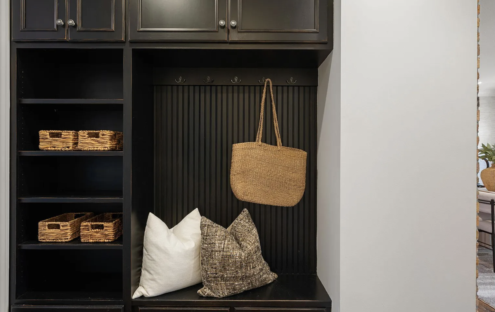 -barrington-lane-alamo-luxury-mudroom.png