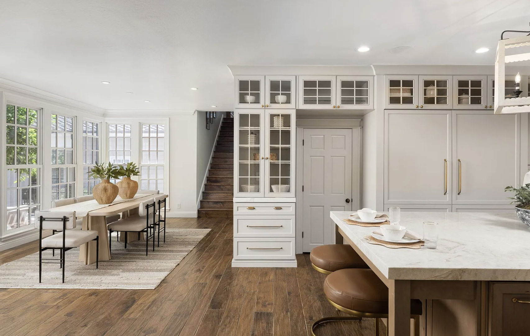 295-barrington-lane-alamo-chefs-kitchen-home-staging.png
