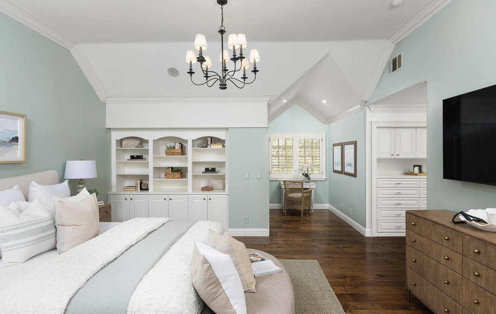 295-barrington-lane-alamo-primary-suite-home-staging.png