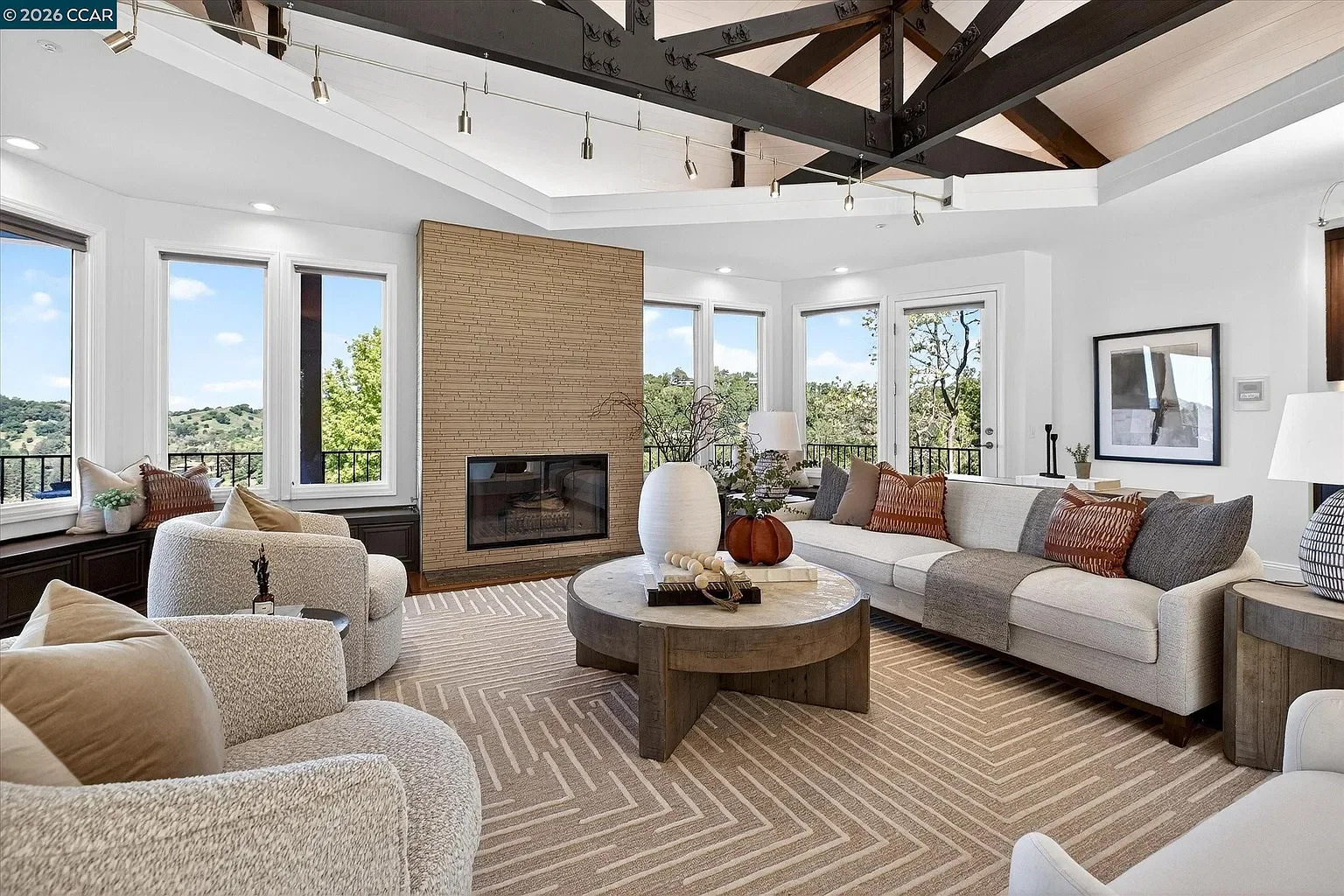 1-gardiner-court-orinda-grand-foyer.webp
