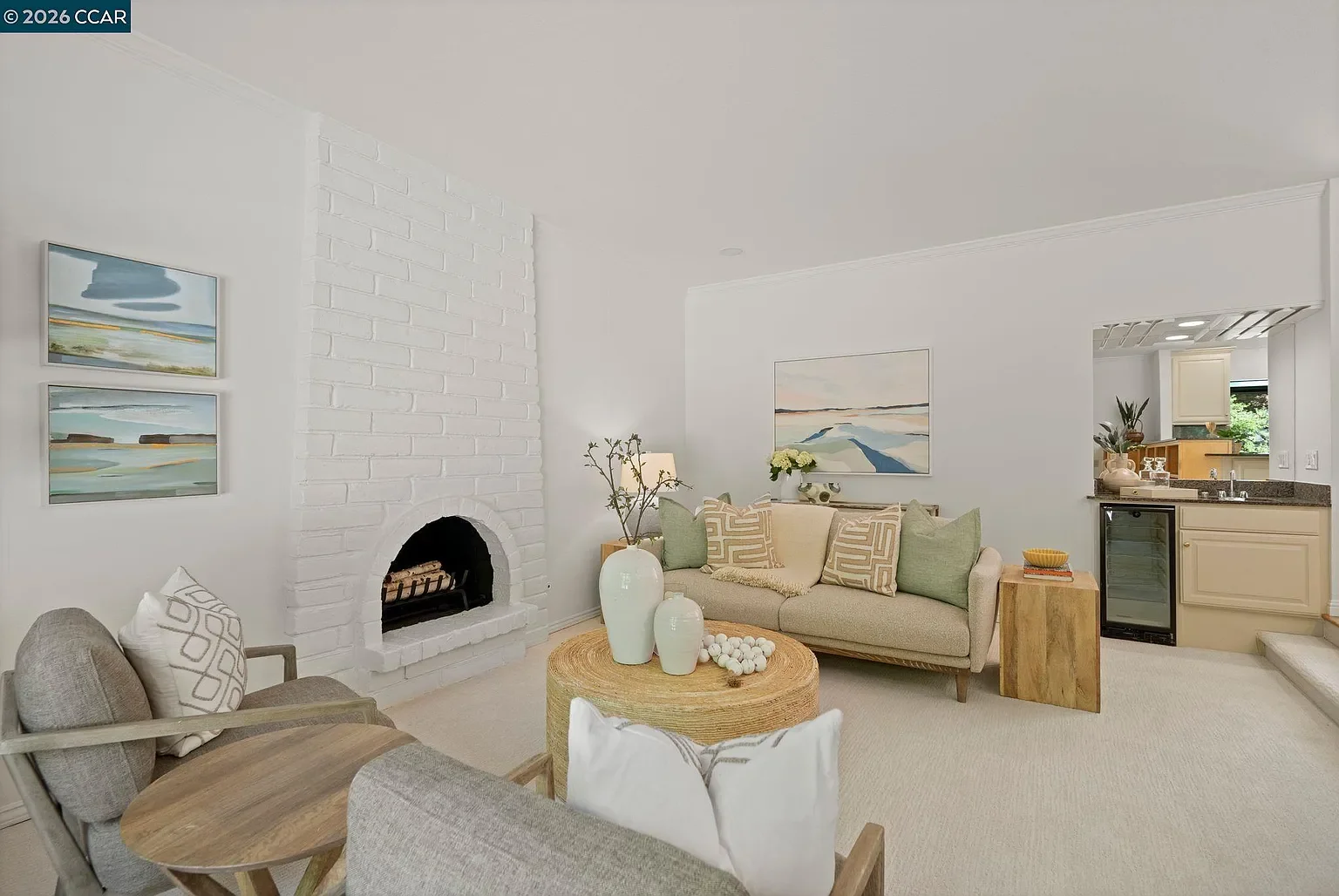 moraga-home-staging-family-room-vaulted.webp