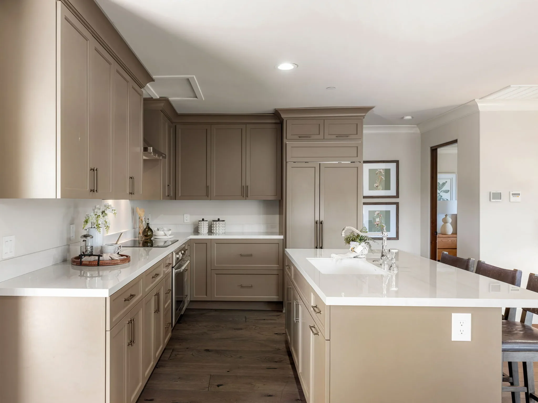 via-del-gato-alamo-guest-apartment-kitchen-home-staging.webp