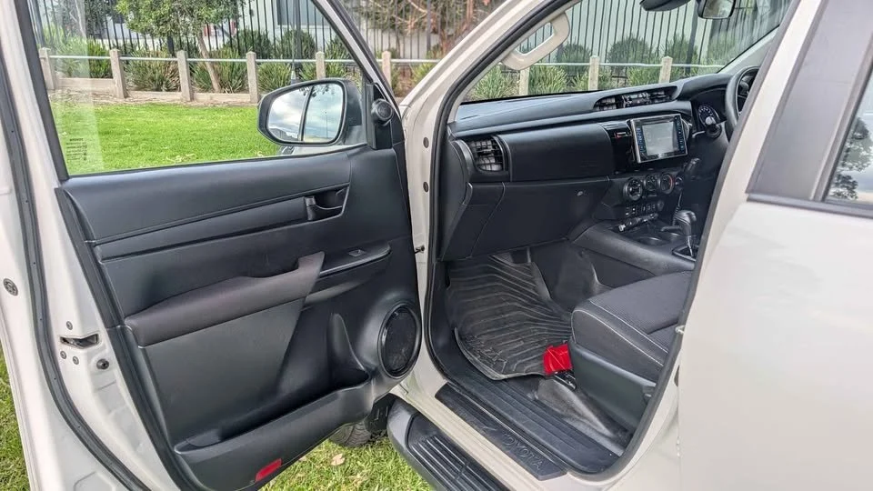 Hilux12.jpg