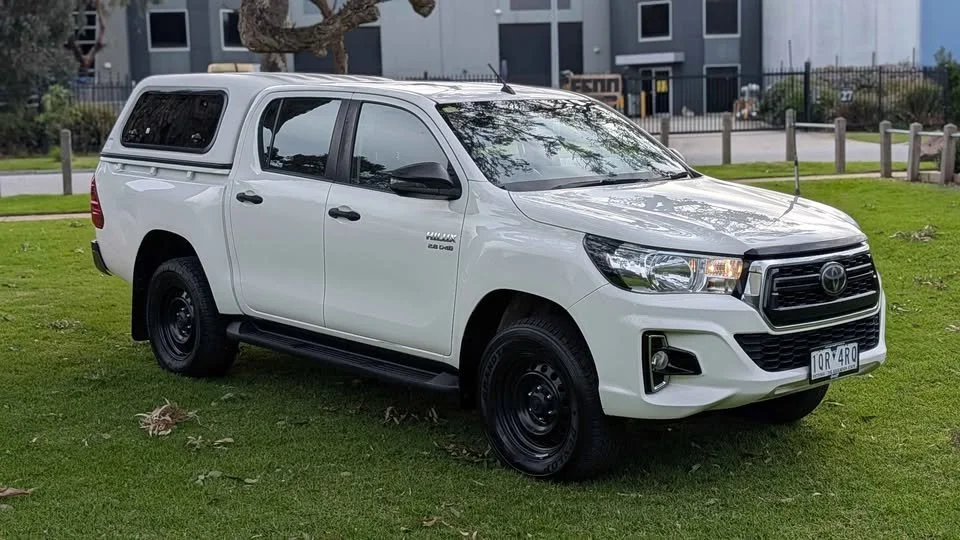 hilux1.jpg
