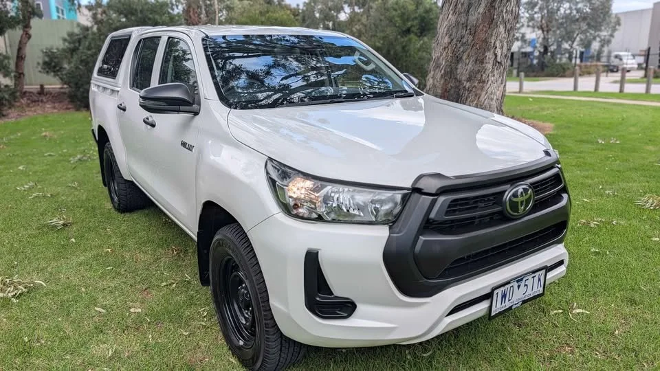 new Hilux 10.jpg