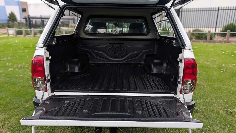 new Hilux 20.jpg