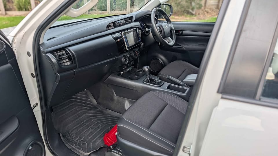 Hilux13.jpg