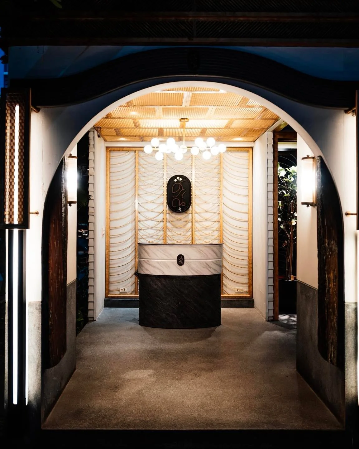 Uncompromising tradition meets absolute refinement. Sorn stands alone as the only Thai restaurant in the world to hold three Michelin stars, offering an elite, fiercely guarded dining experience. It is an exploration of Southern Thailand's most vibra