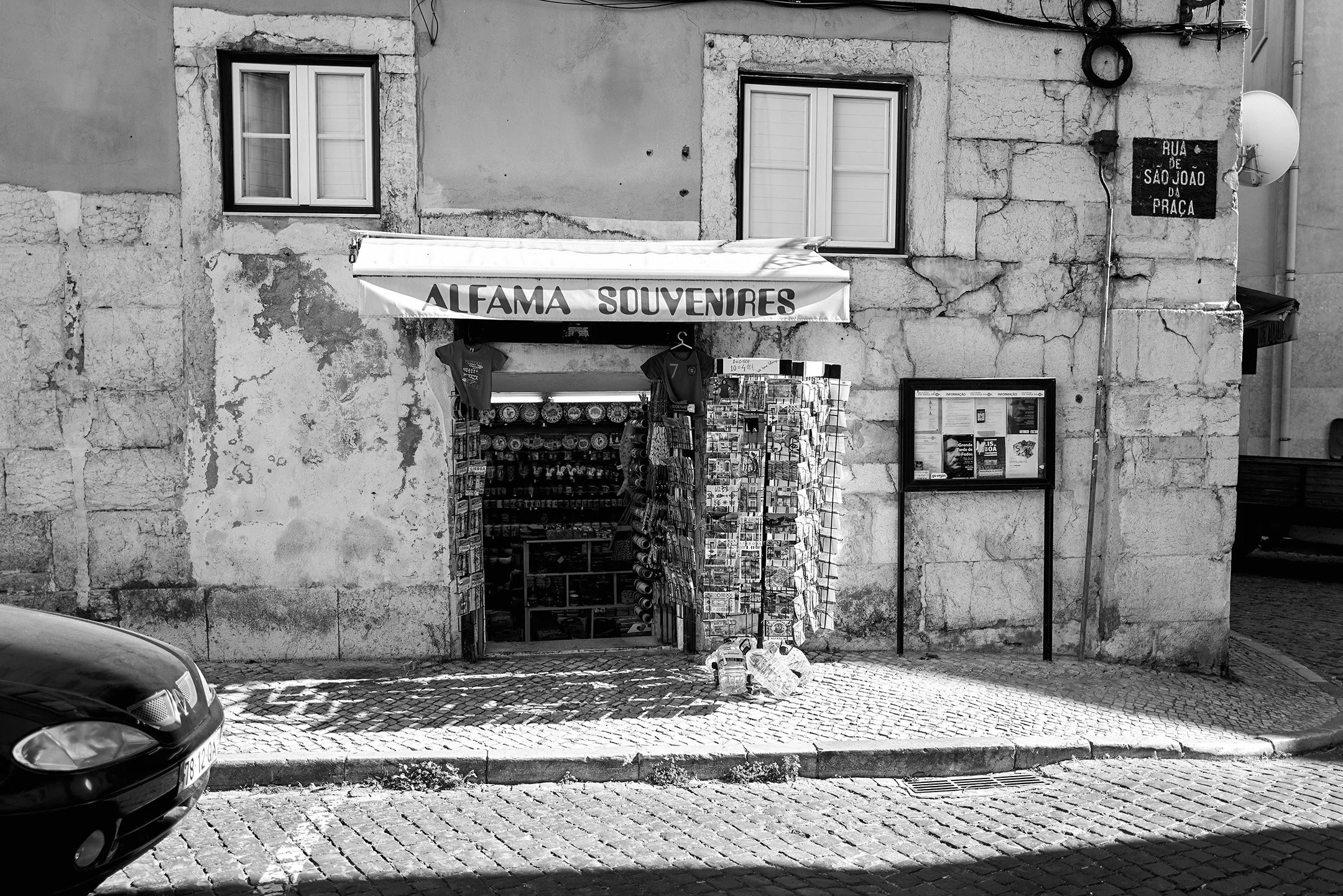 20230927_LEICA Q2_L1001129_edit_bw_web.jpg