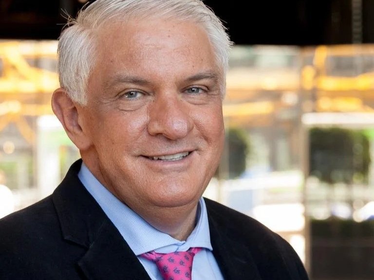 Special Award for Dr Michael Carr-Gregg, AO