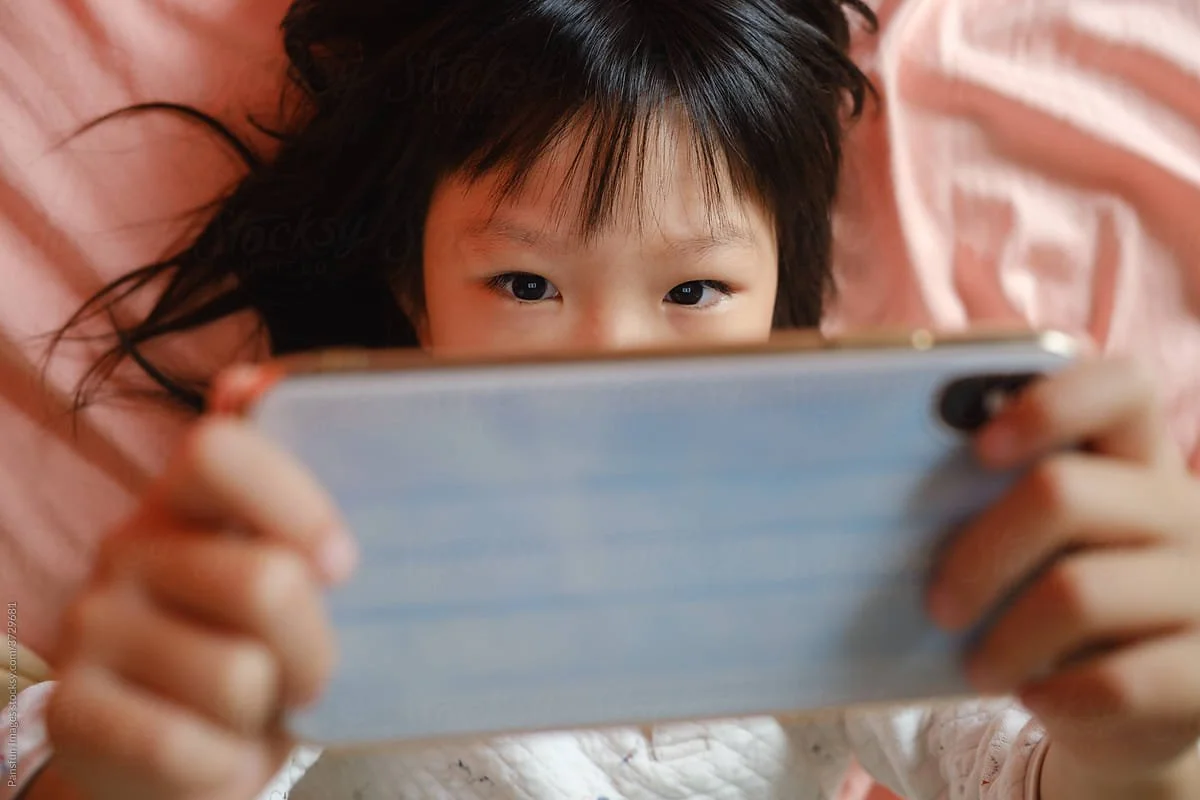 Why the age your child gets a smartphone matters more than we thought