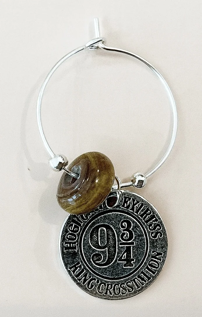 Harry Potter - 9 3/4 Platform Wine Charm