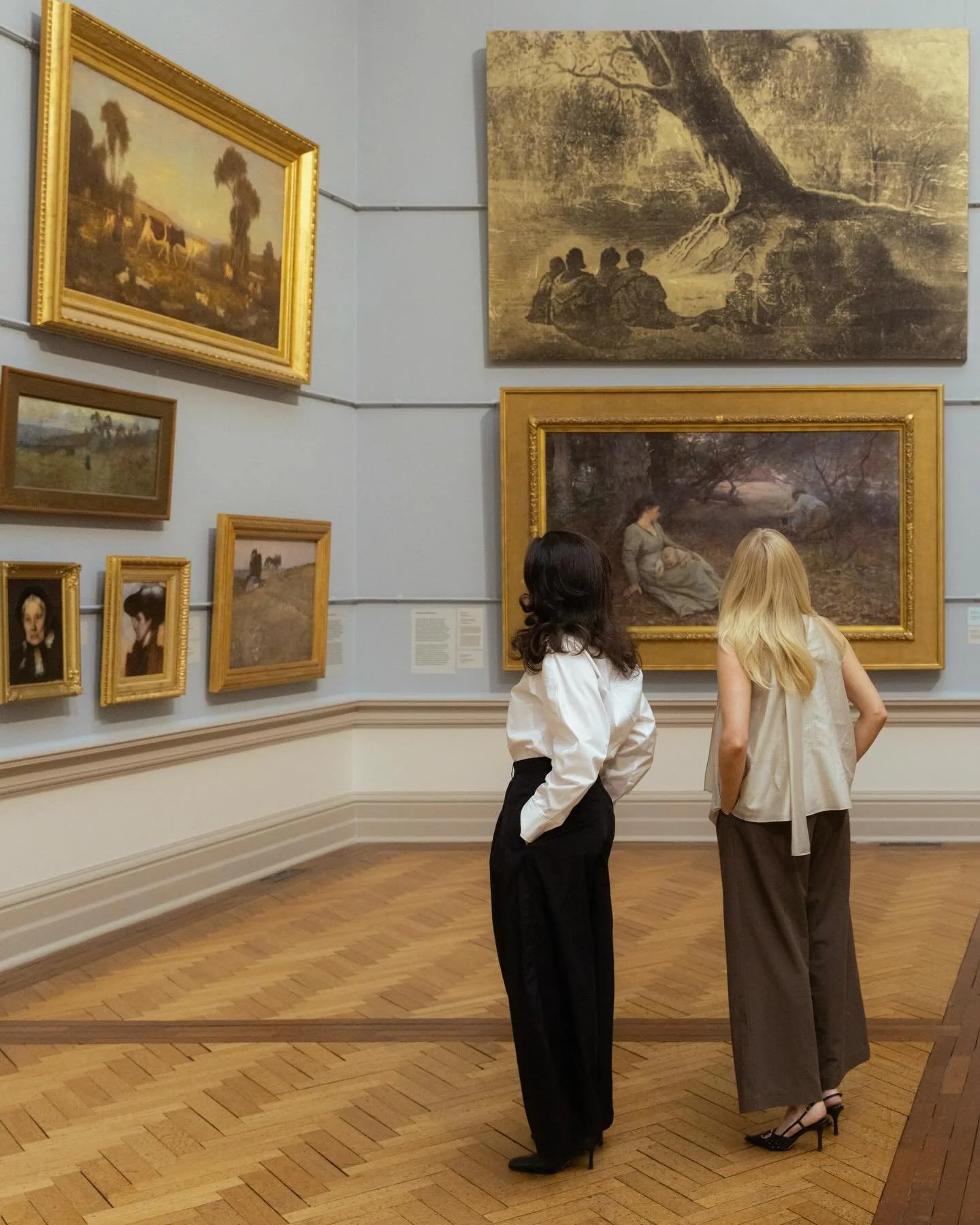 Cascata draws inspiration from European architecture, bringing its sense of proportion, refinement, and understated luxury into every project.