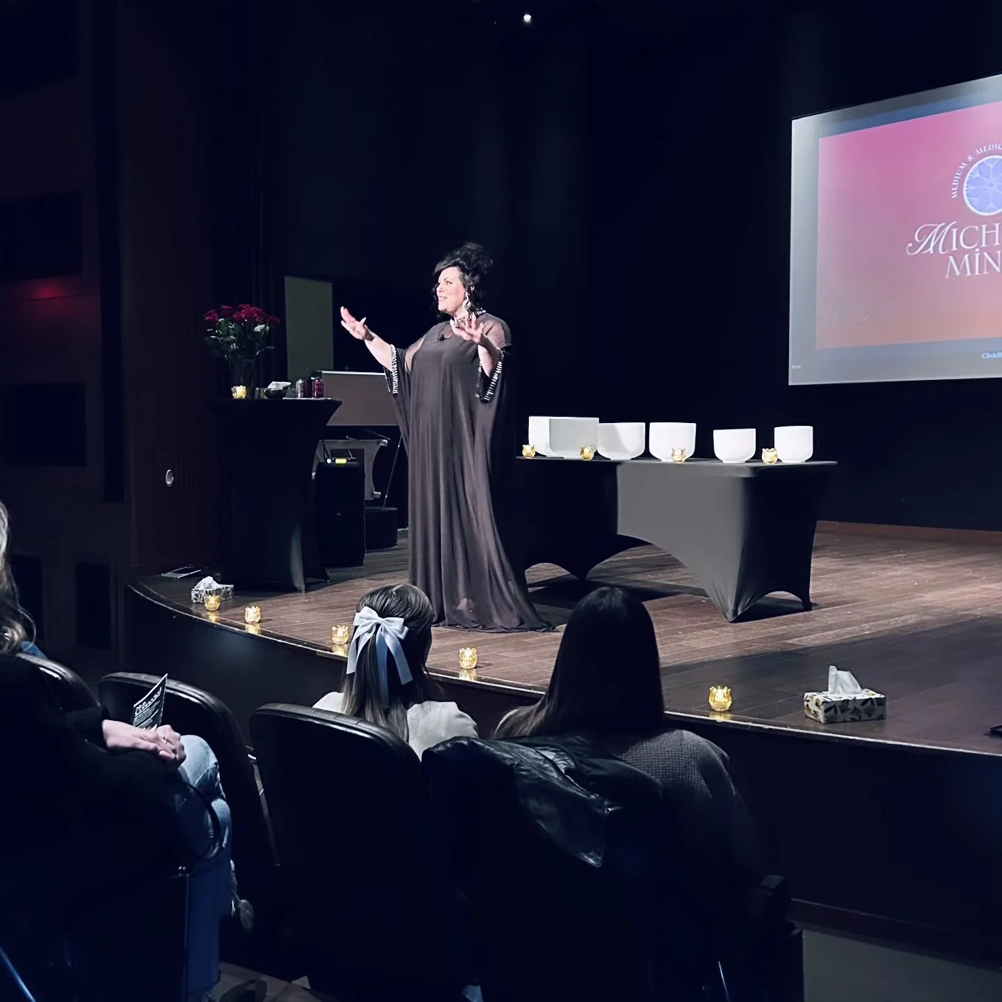 Thank you to all who came to Galentines Day with me last night ❤️ So many beautiful messages ✨️ I never want to take for granted how blessed I feel to be a messenger for the spirit world 🙏 A huge thank you to @catherinesuzannemckee and her fabulous 