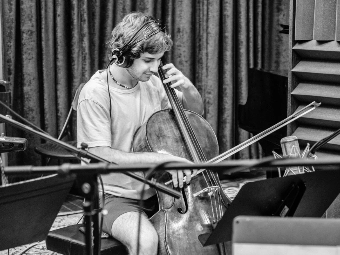 Daniel Diringer playing wedding music on his cello near St. Louis
