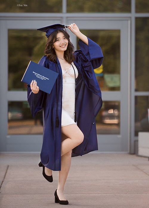 Graduation-2-500-700-100%.jpg