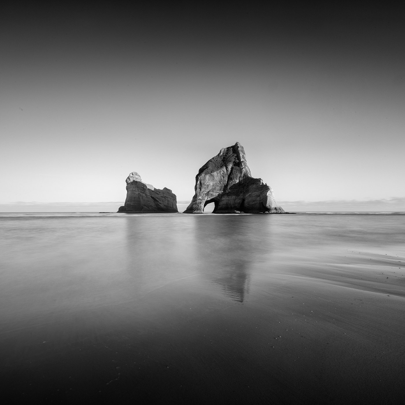 Archway Islands B&W.jpg