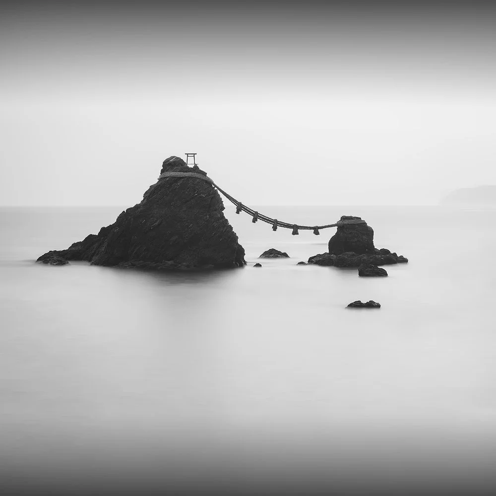 Meoto Iwa 2017 edit 1000px.jpg