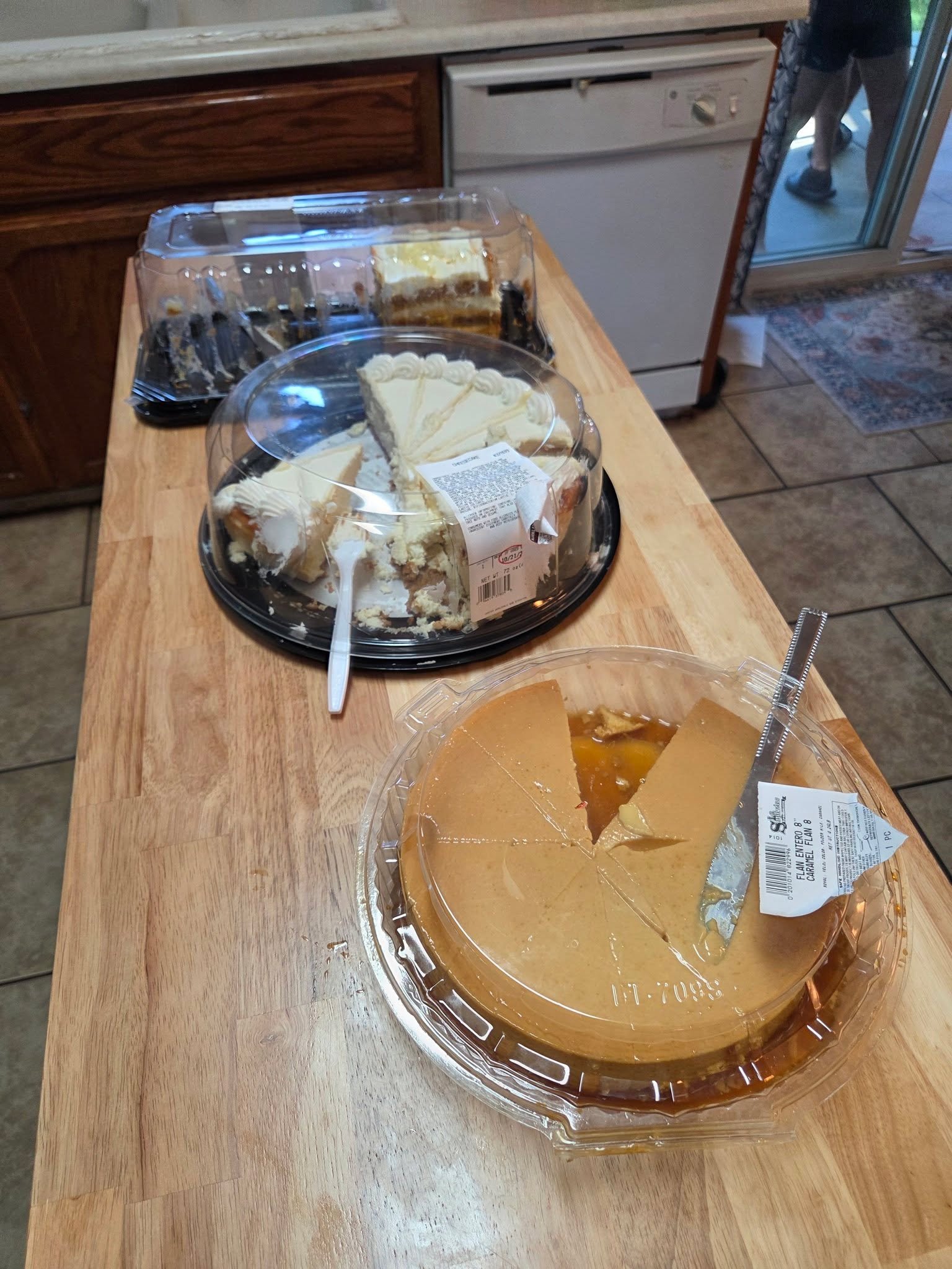 Yesterday&rsquo;s dessert lineup was so good! 🍰

We had Costco&rsquo;s Pumpkin Bar Cake, cheesecake, and flan. Everything was delicious, but that pumpkin cake was especially good!

Have you tried Costco&rsquo;s Pumpkin Bar Cake yet? What did you thi