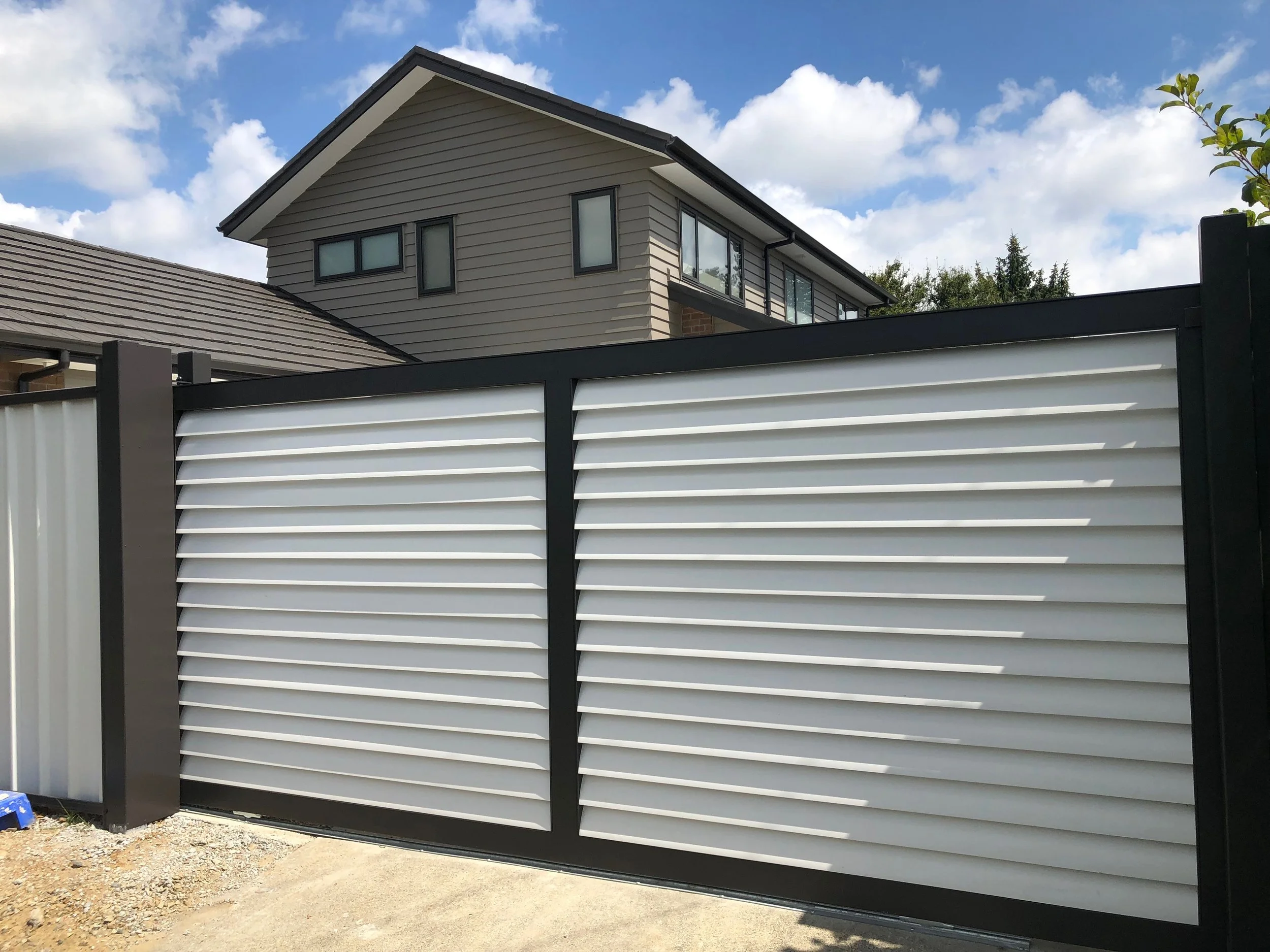 #gates #sliding #auto #lourve