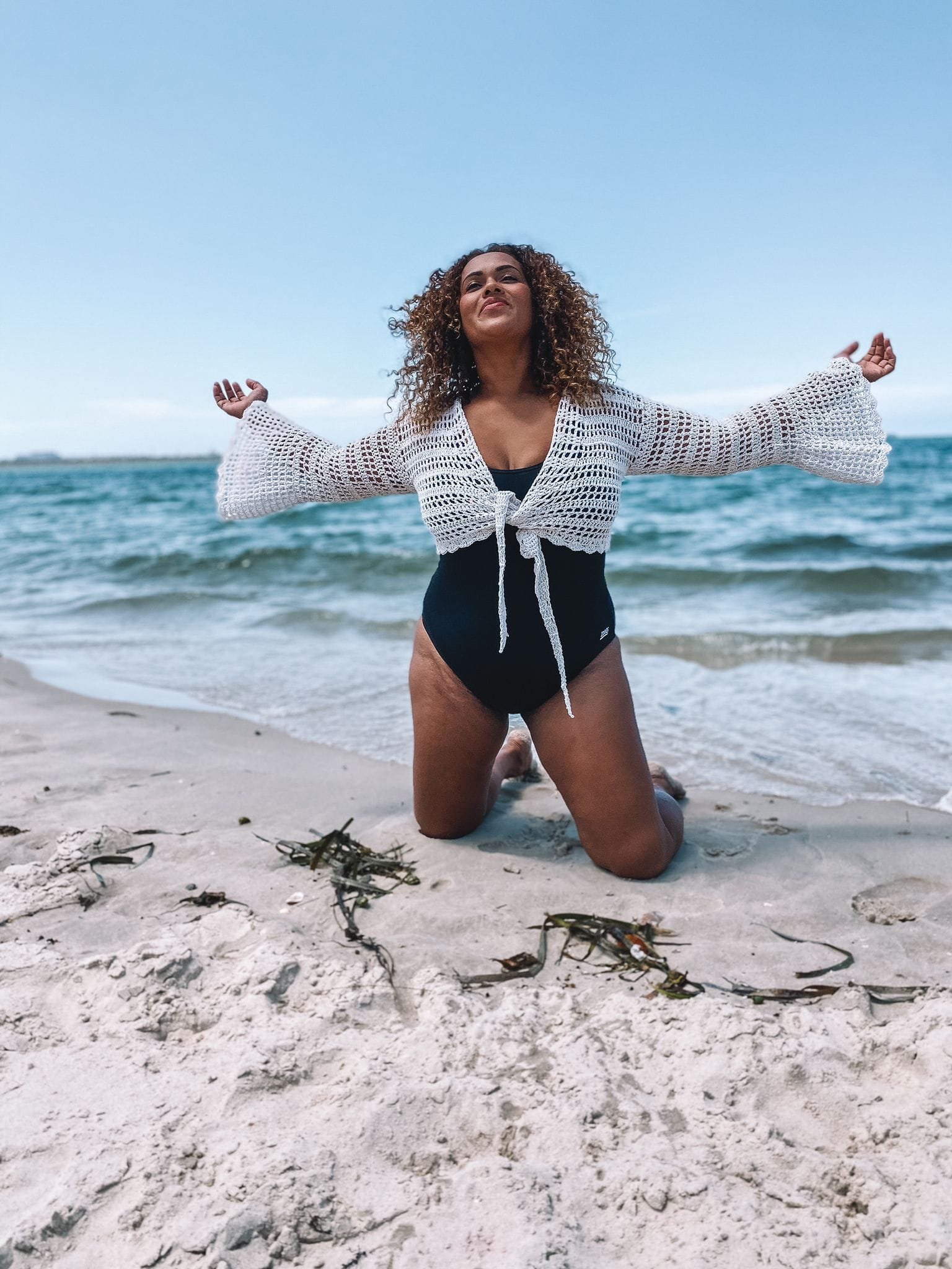 Cream top Tie front.jpg