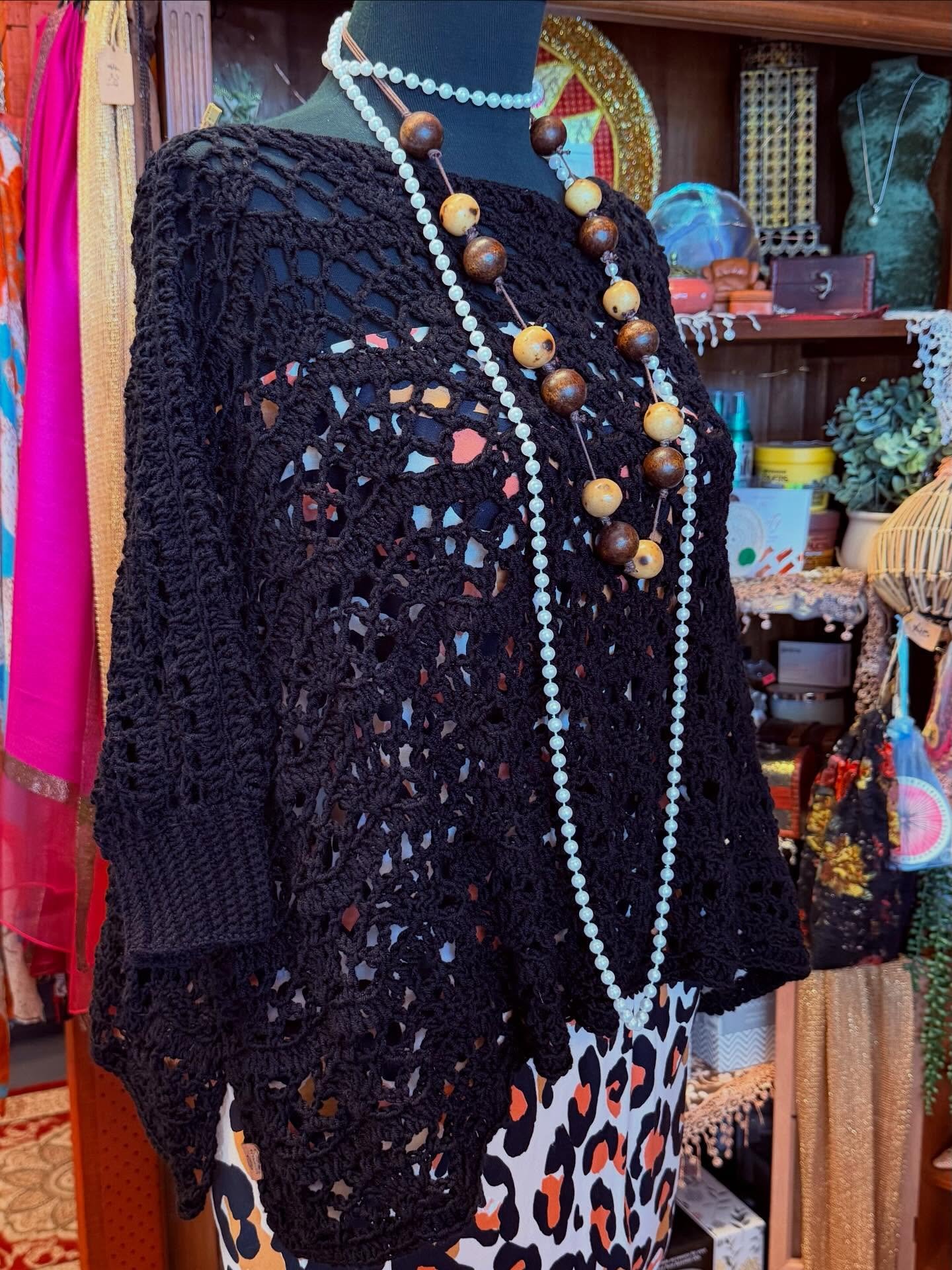 Black Wide Crop Top Side 2.jpg