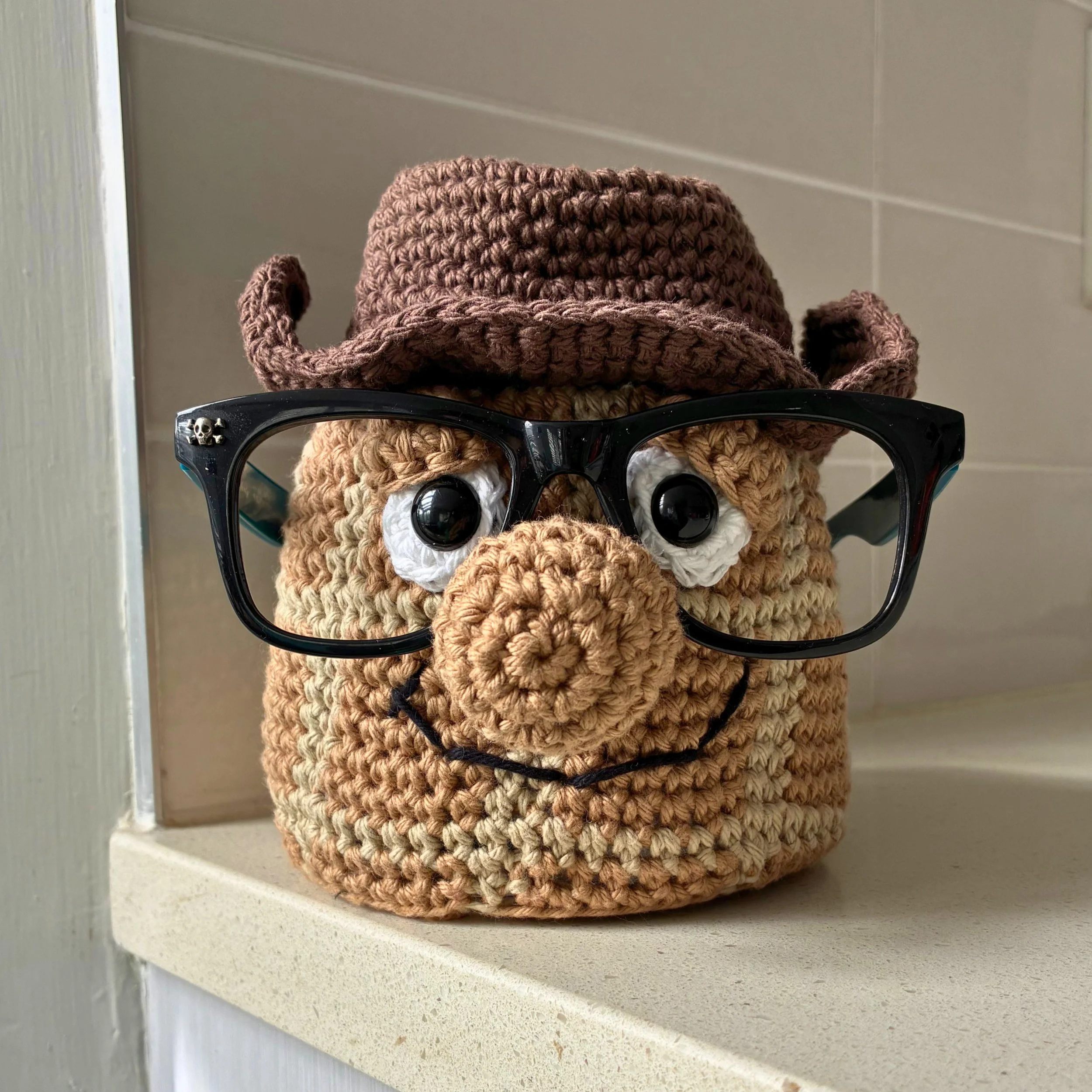 Peanut Glasses Holder