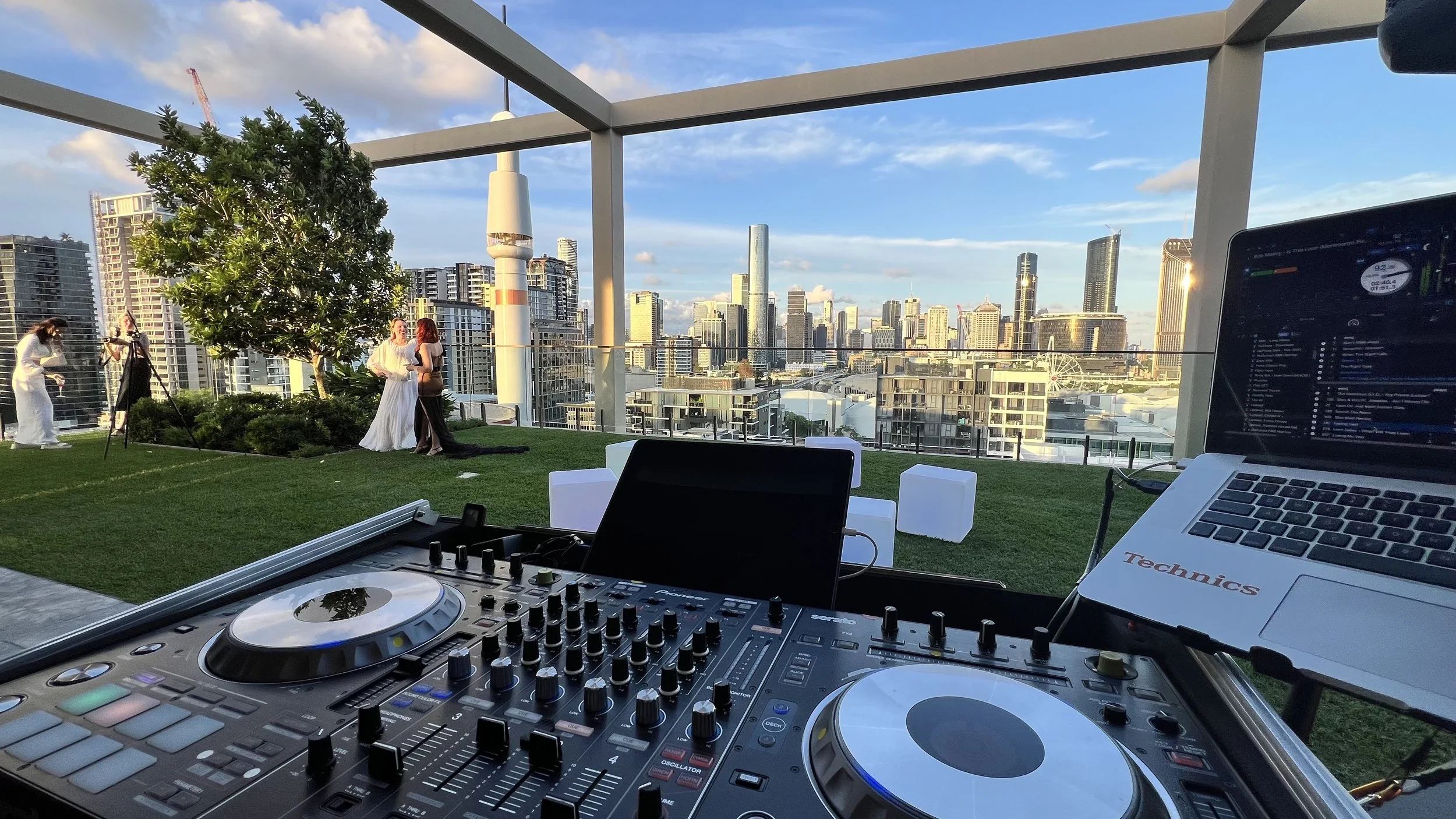 Sunset sets - Westend rooftop